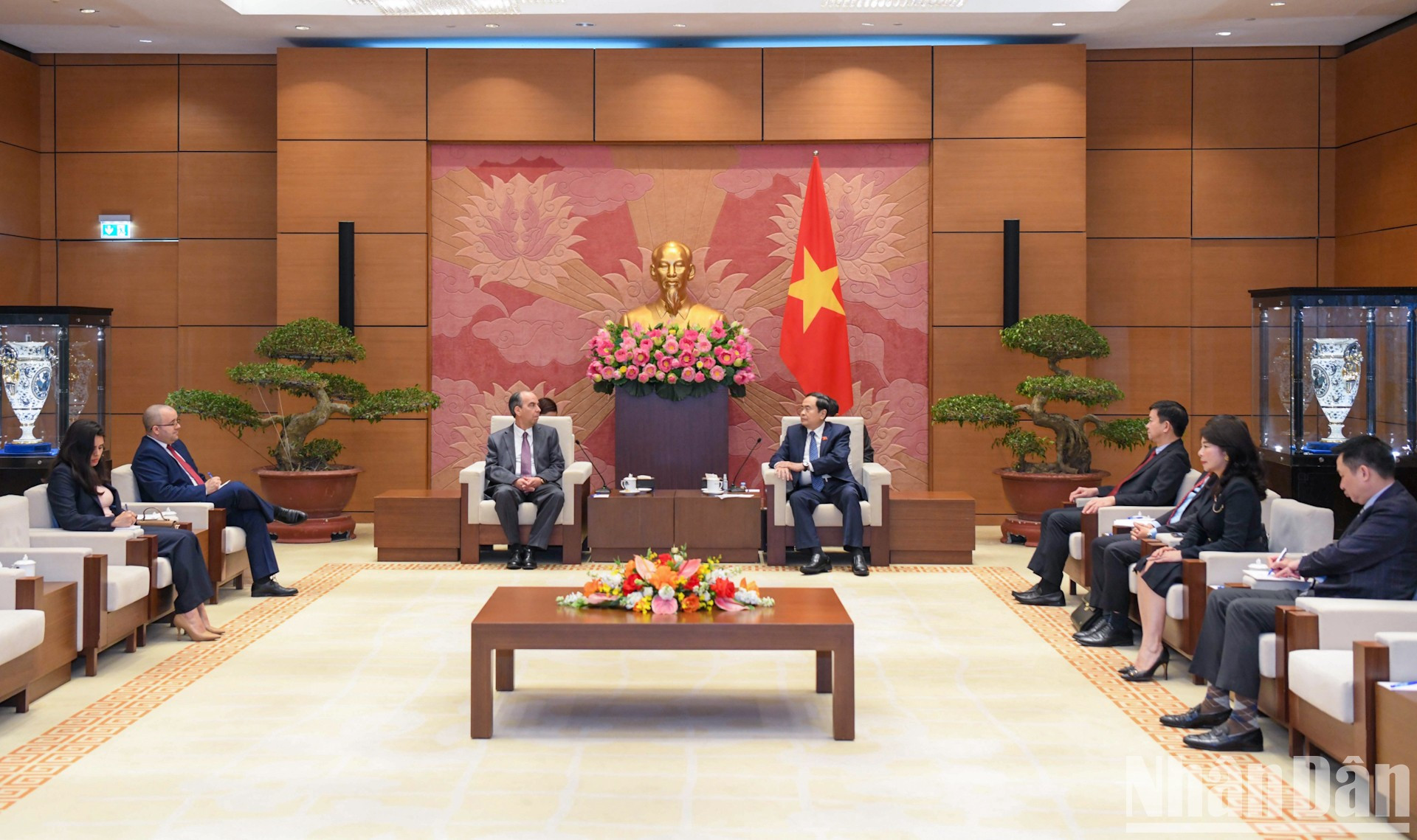 Panorama de la cita, efectuada en la Casa Parlamentaria. Panorama de la cita, efectuada en la Casa Parlamentaria.