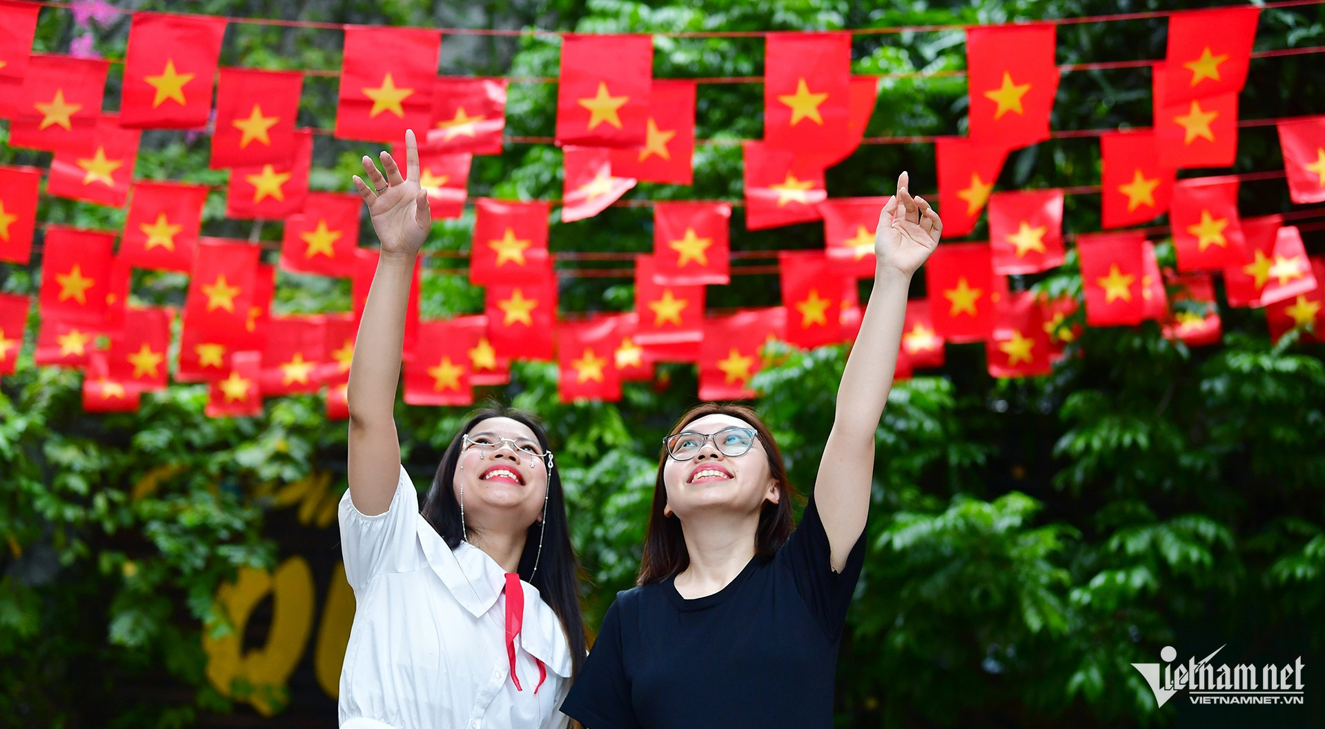 Jóvenes vietnamitas se unen a las celebraciones de la gran fecha de la nación.