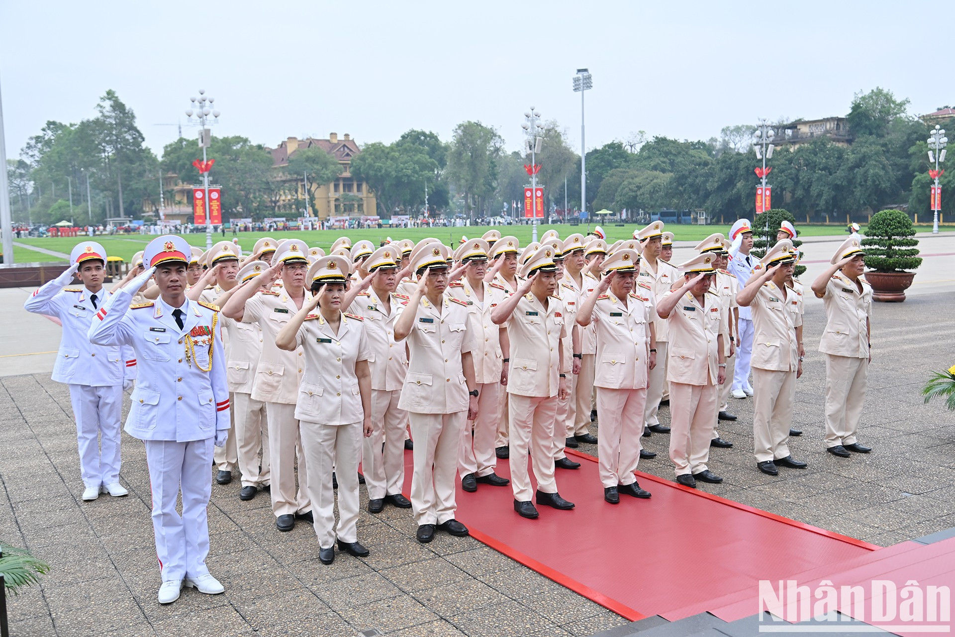 La delegación de la Comisión Central de Seguridad Pública y el Ministerio de Seguridad Pública. La delegación de la Comisión Central de Seguridad Pública y el Ministerio de Seguridad Pública.
