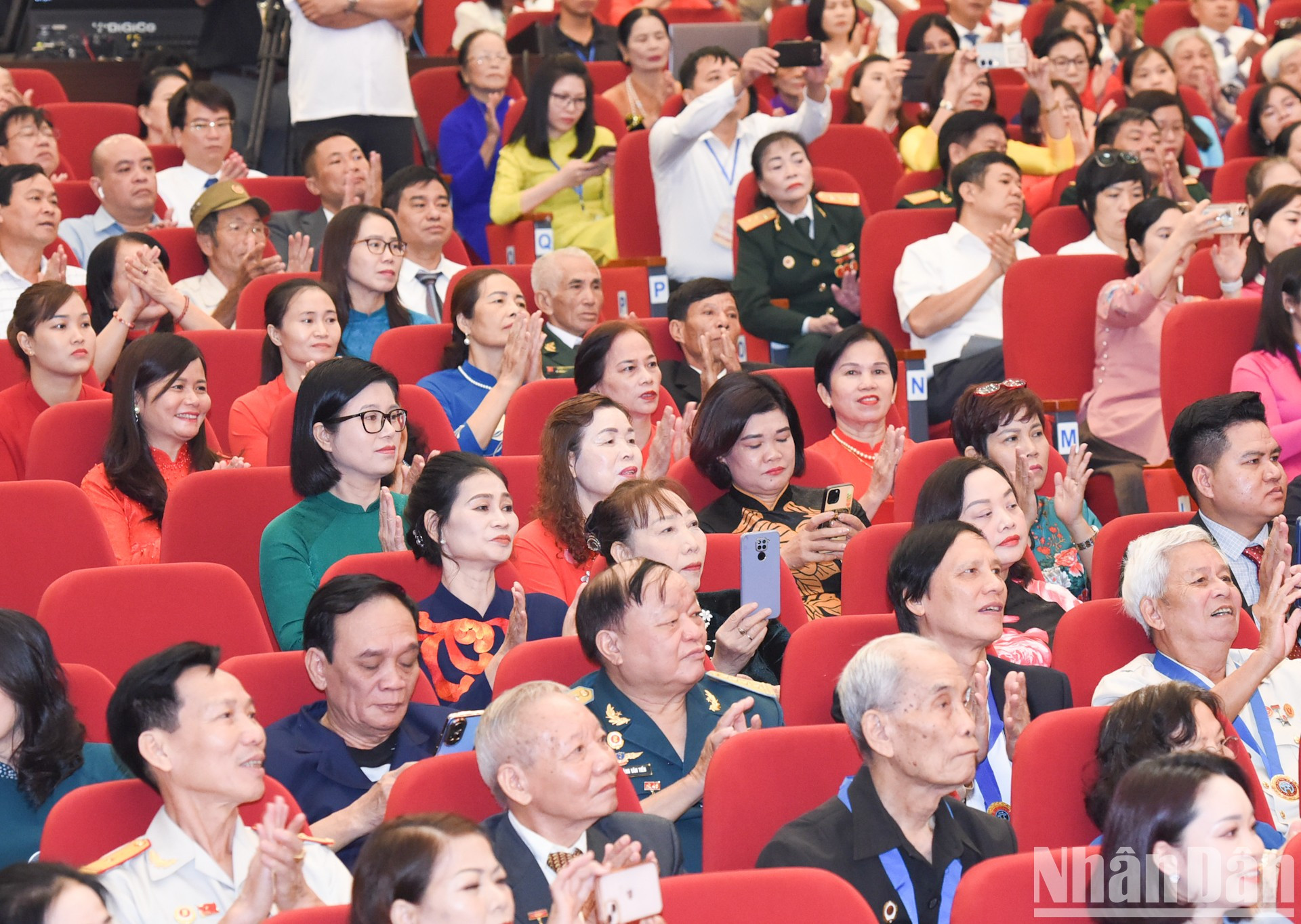 Delegados a la conferencia. Delegados a la conferencia.