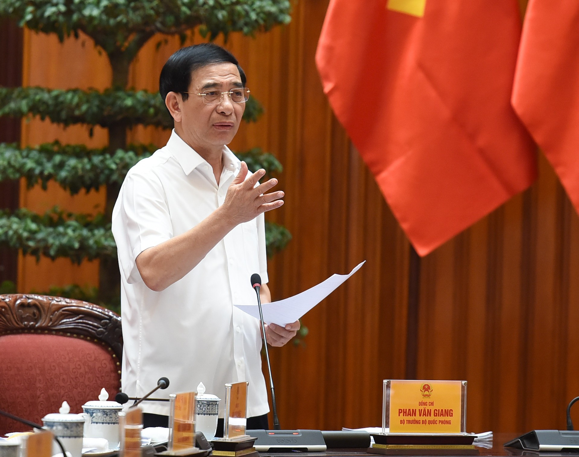 El general Phan Van Giang, ministro de Defensa.