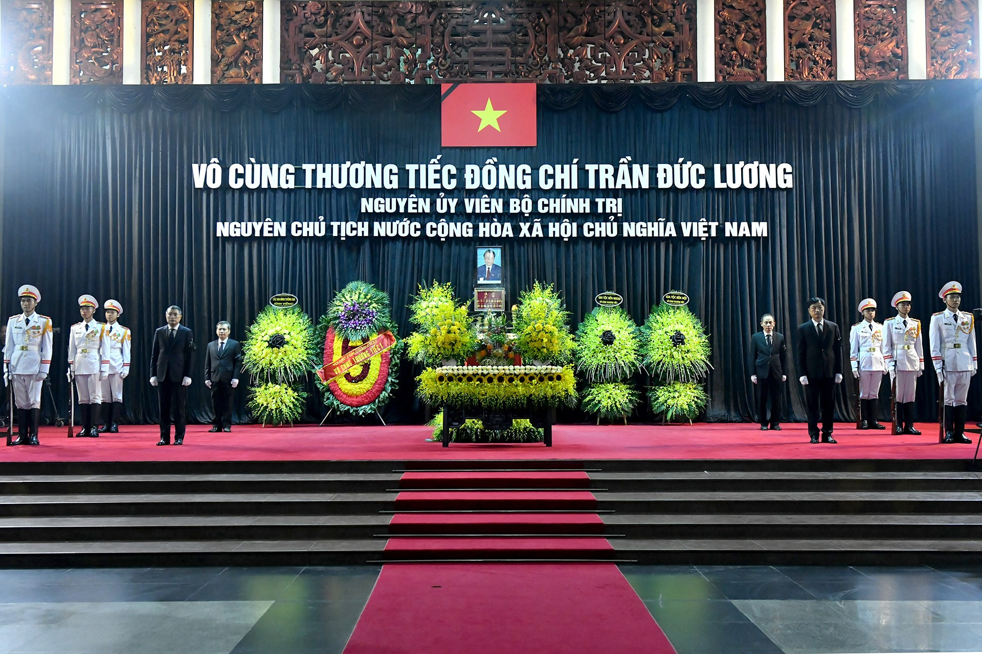 El féretro del exdirigente reposa en la Casa Funeraria Nacional, número 5 Tran Thanh Tong, en Hanói.