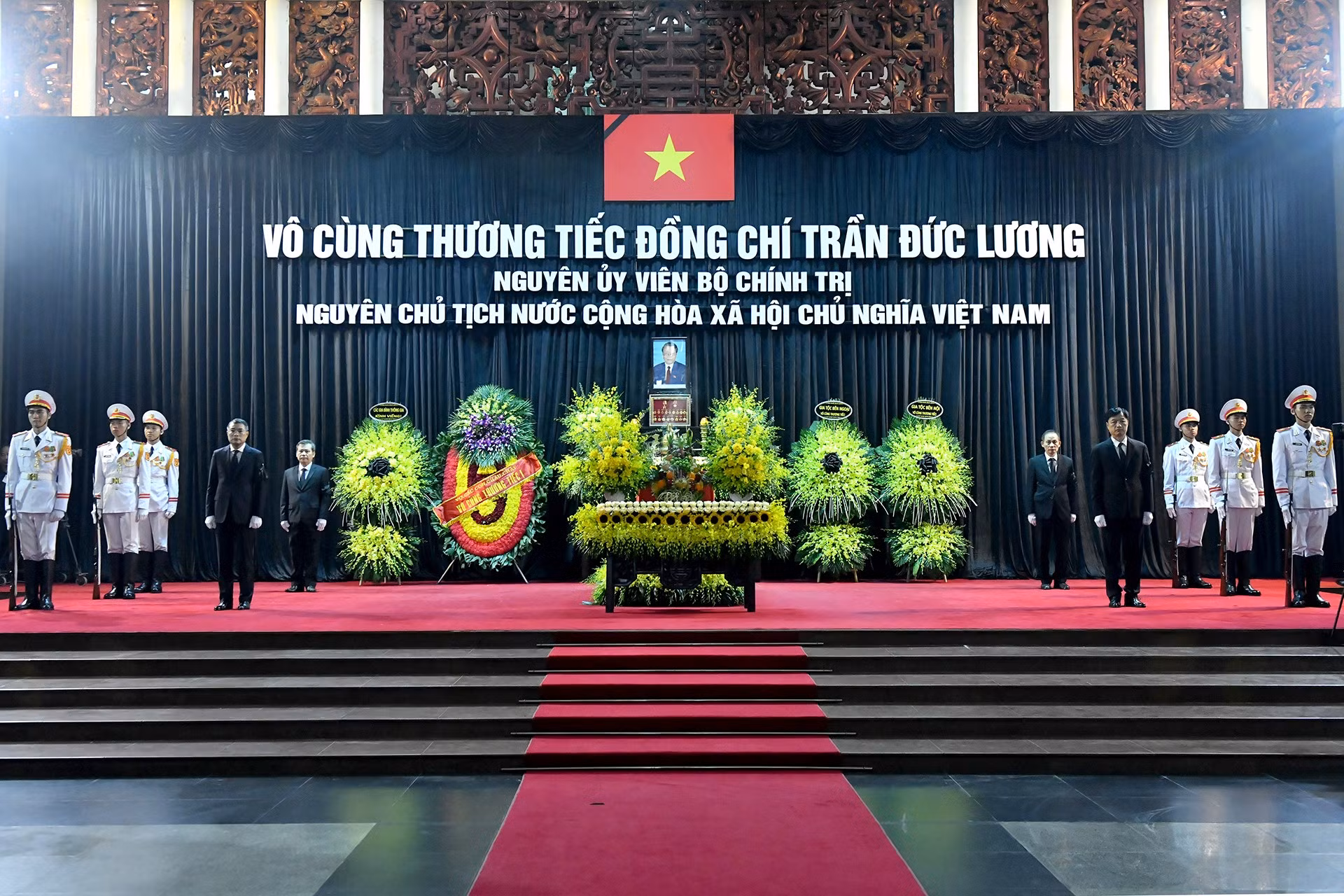 El féretro del exdirigente reposa en la Casa Funeraria Nacional, número 5 Tran Thanh Tong, en Hanói.