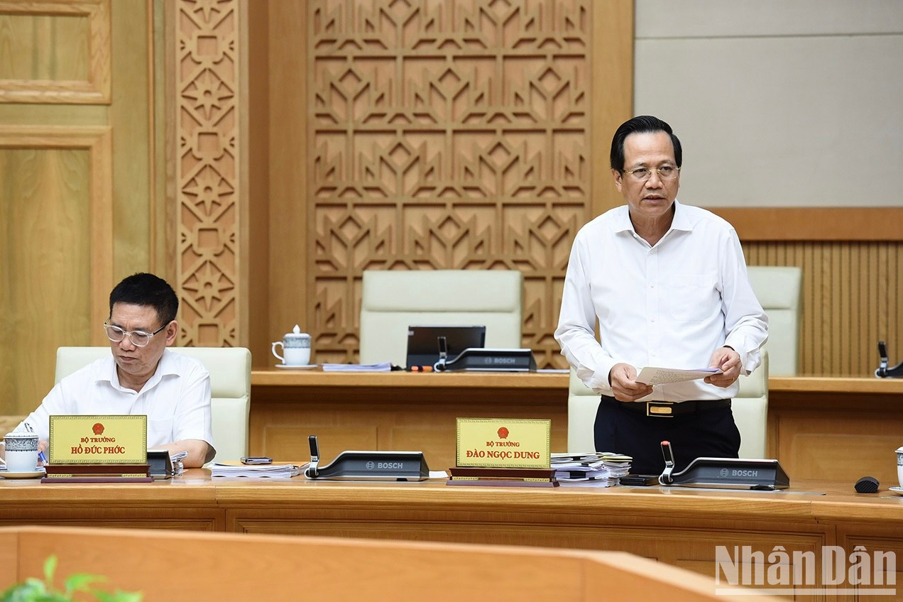 El ministro de Trabajo, Inválidos de Guerra y Asuntos Sociales, Dao Ngoc Dung.