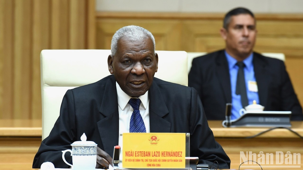 El presidente de la Asamblea Nacional del Poder Popular de Cuba, Esteban Lazo Hernández, da palabras. El presidente de la Asamblea Nacional del Poder Popular de Cuba, Esteban Lazo Hernández, da palabras.