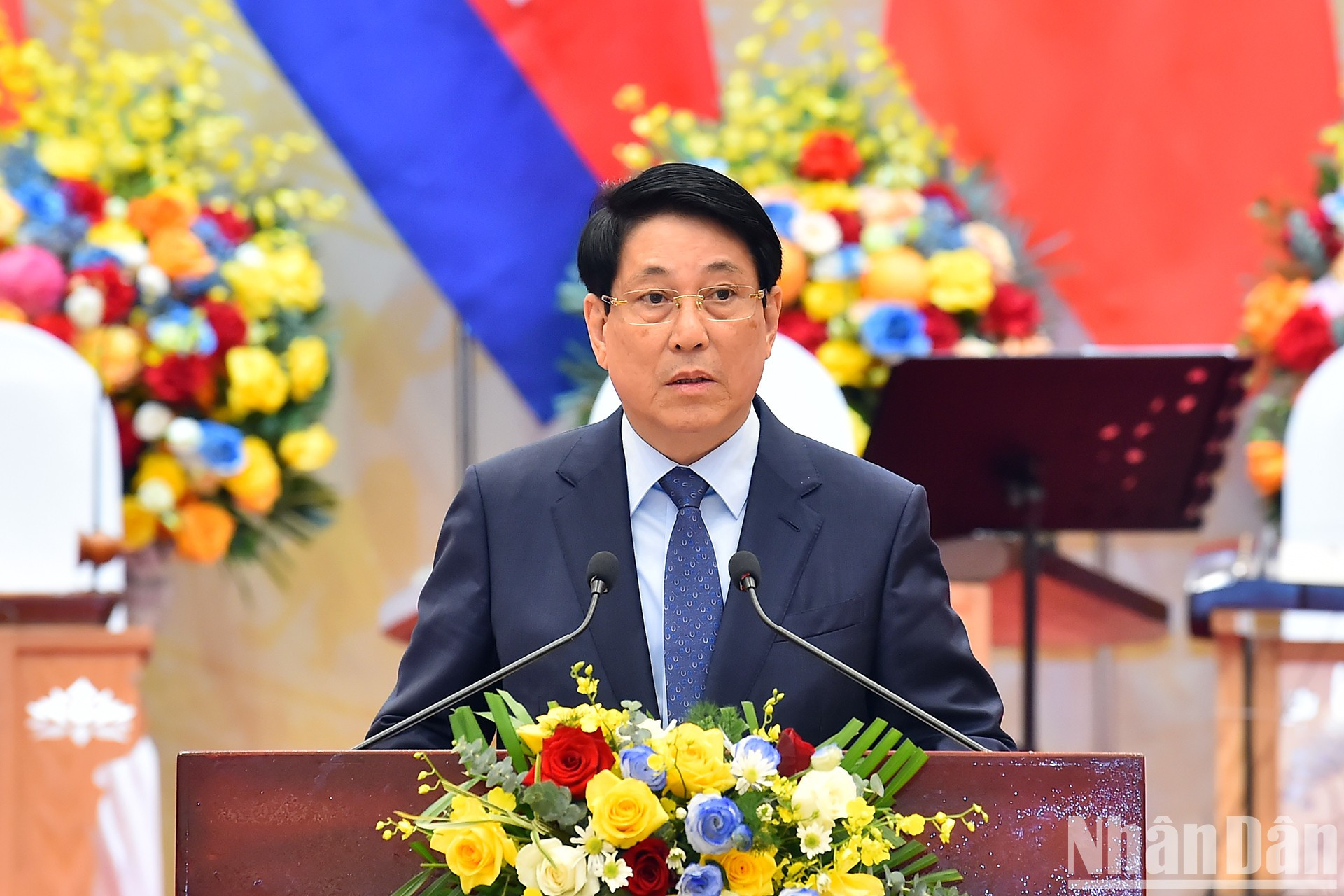 El presidente anfitrión da palabras. El presidente anfitrión da palabras.