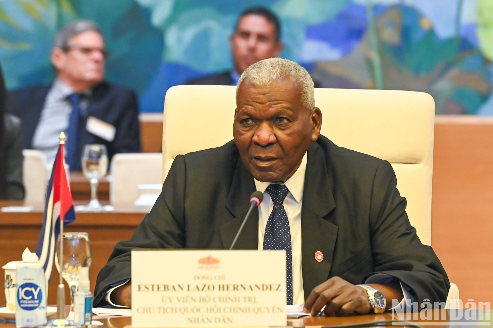 El presidente de la Asamblea Nacional del Poder Popular de Cuba habla en la cita. El presidente de la Asamblea Nacional del Poder Popular de Cuba habla en la cita.