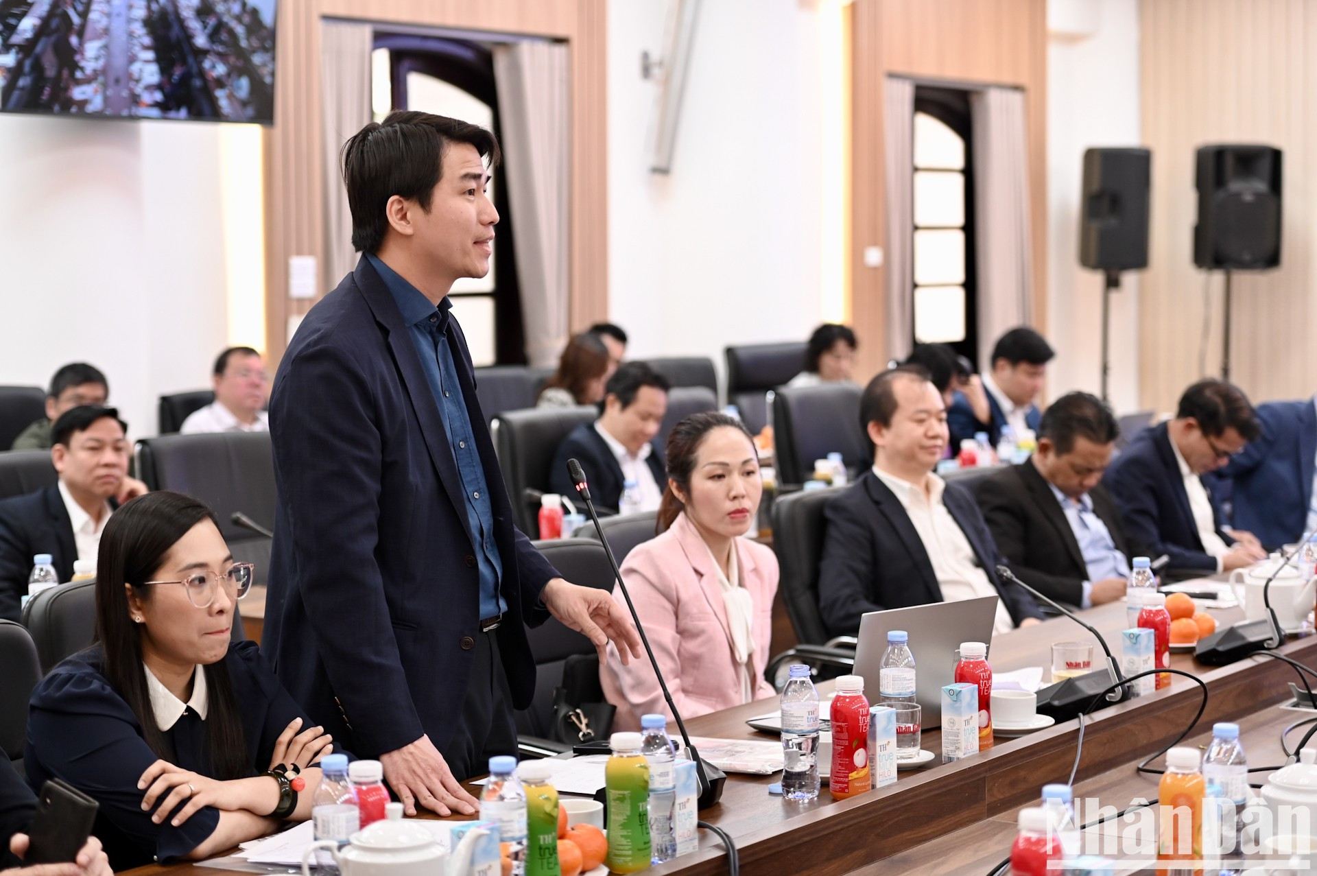 El doctor Phan Chi Thanh, del Hospital Nacional de Pediatría, interviene sobre la educación sexual para los jóvenes. El doctor Phan Chi Thanh, del Hospital Nacional de Pediatría, interviene sobre la educación sexual para los jóvenes.