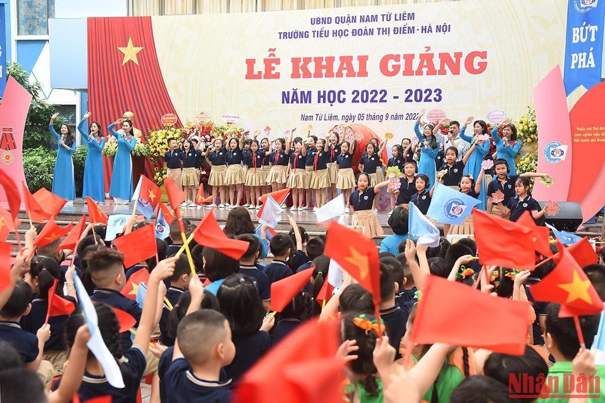 Una actuación artística en el evento. Una actuación artística en el evento.