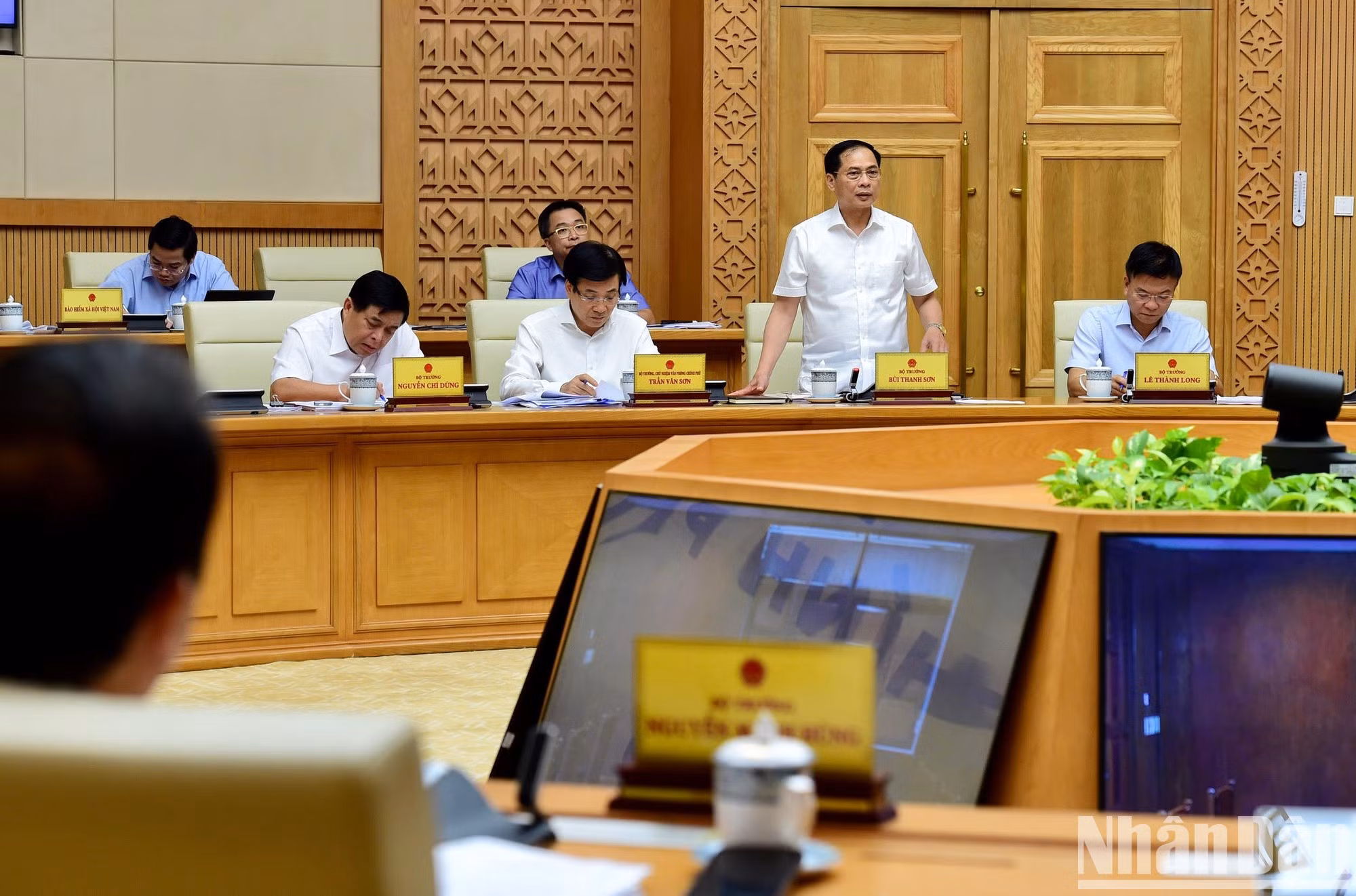 El ministro de Relaciones Exteriores, Bui Thanh Son.