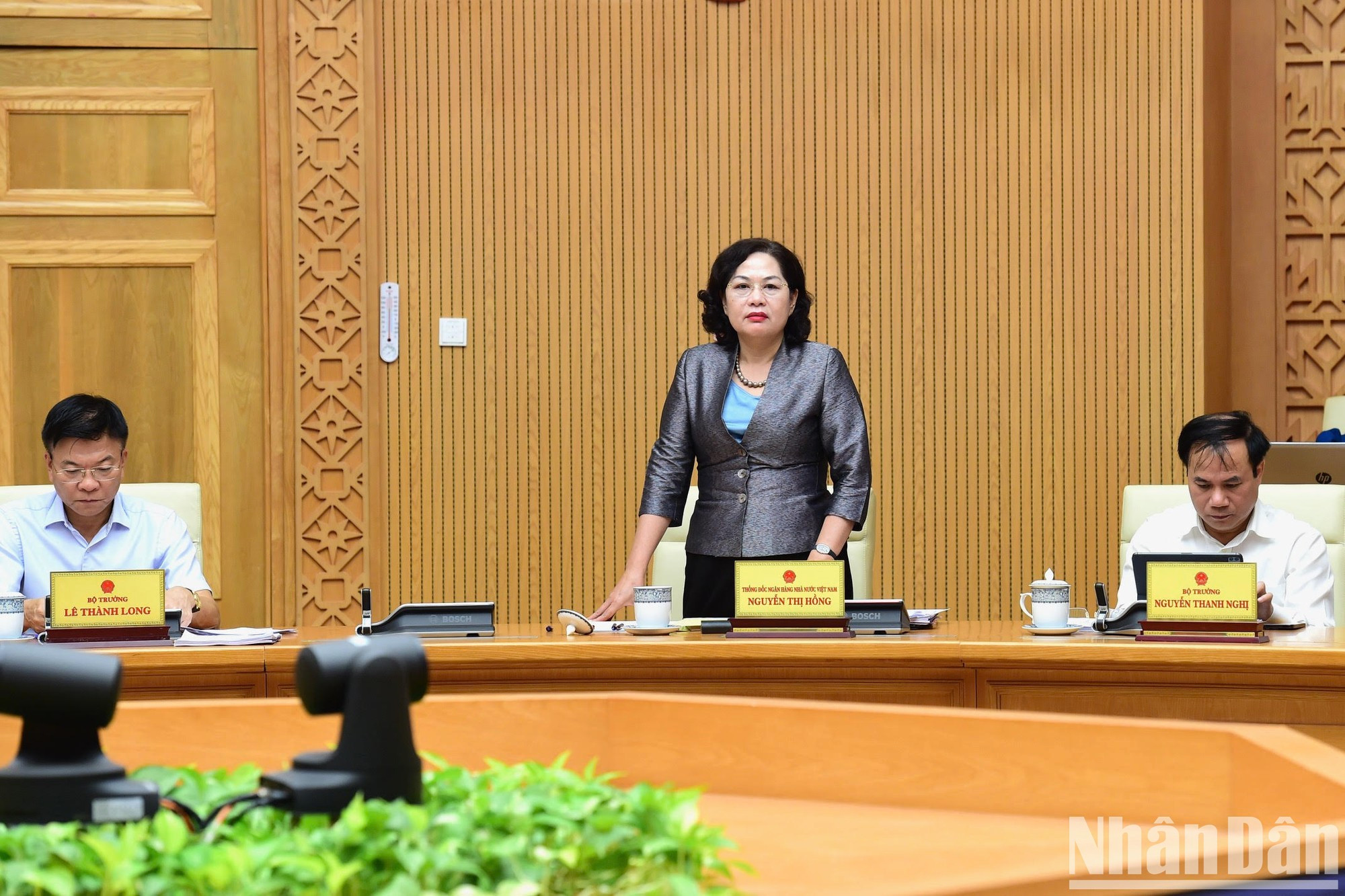 La gobernadora del Banco Estatal de Vietnam, Nguyen Thi Hong. La gobernadora del Banco Estatal de Vietnam, Nguyen Thi Hong.