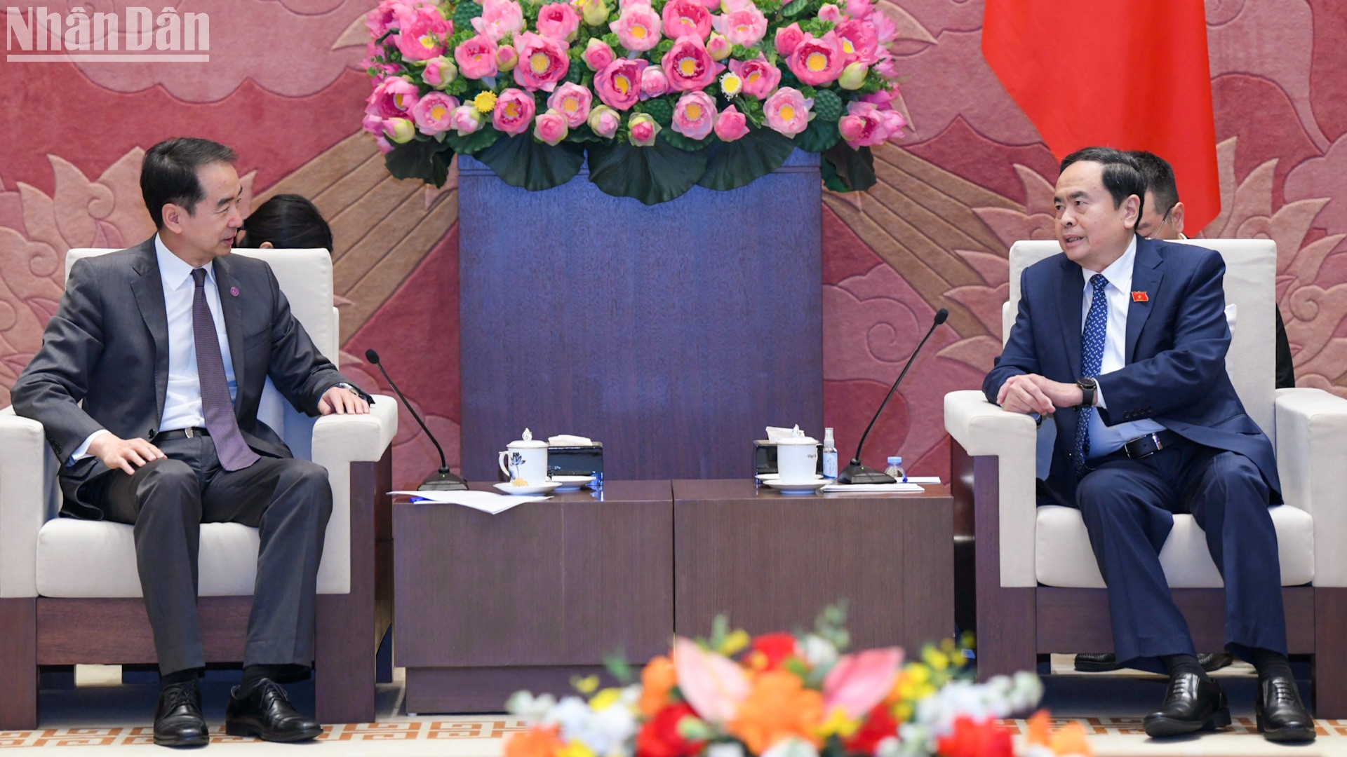 [Foto] Jefe del Legislativo vietnamita se reúne con embajador de China