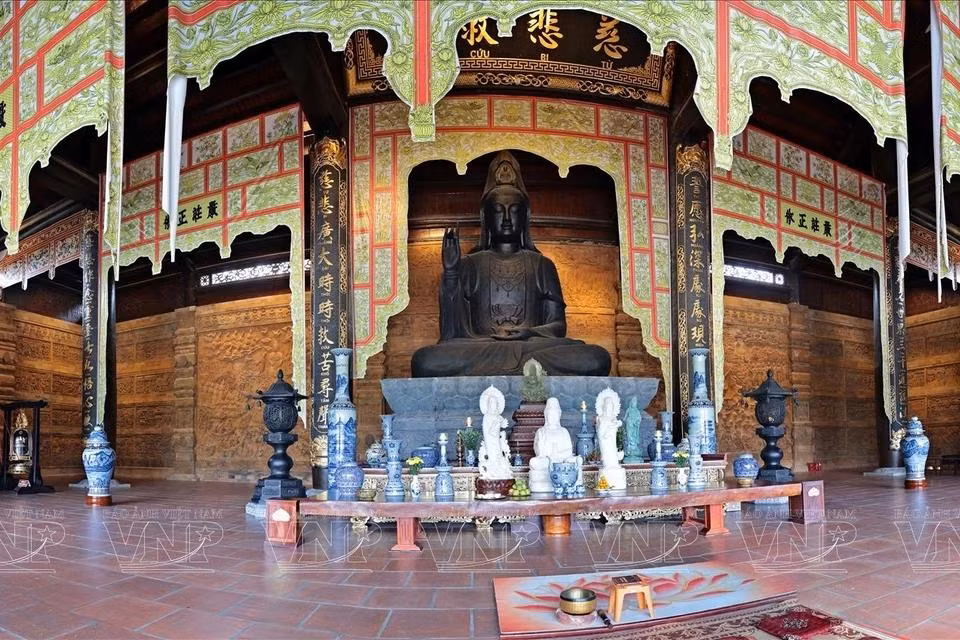 El edificio principal de la pagoda tiene una capacidad para 10 mil personas.