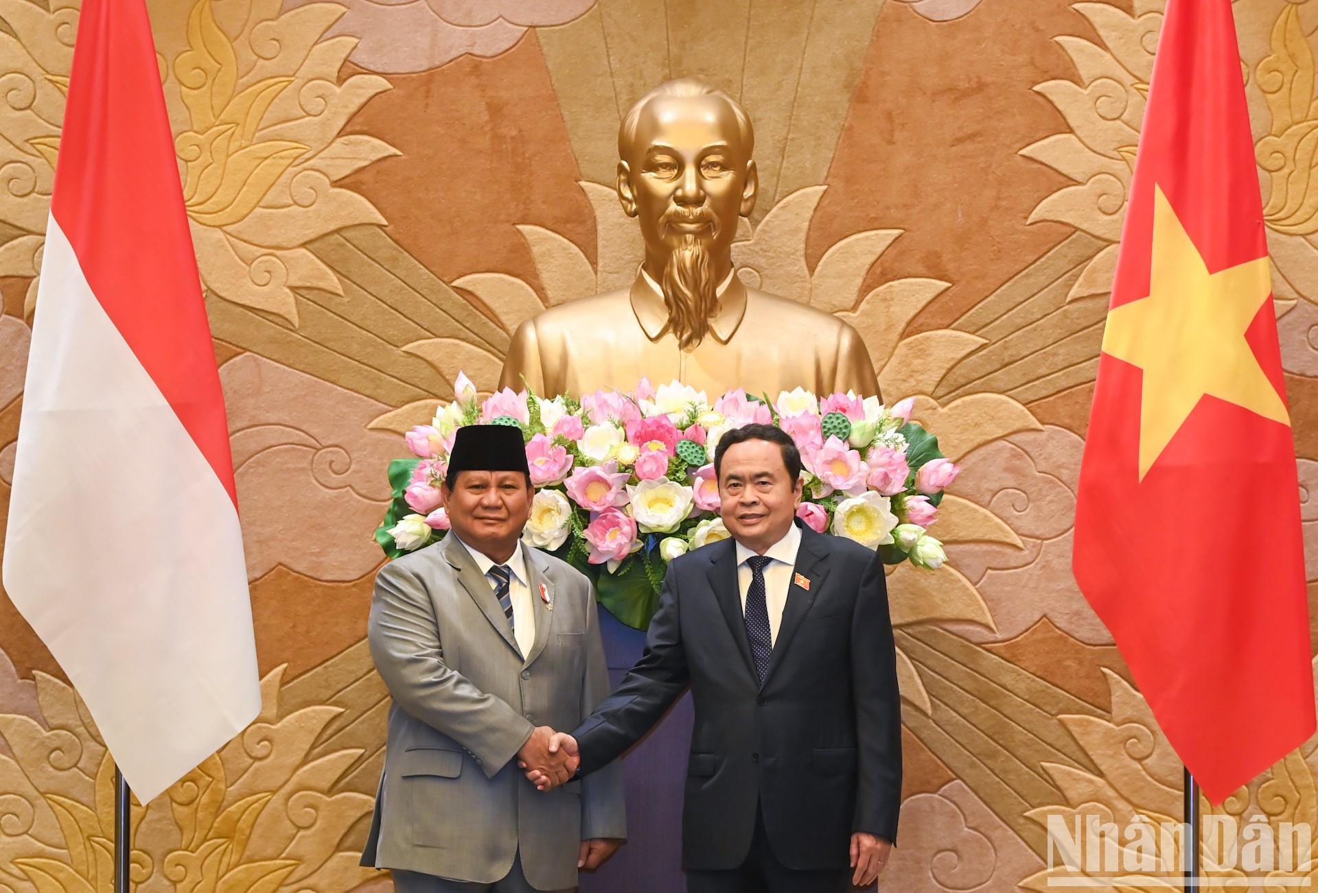 El titular de la Asamblea Nacional de Vietnam, Tran Thanh Man, y el presidente electo de Indonesia, Prabowo Subianto. El titular de la Asamblea Nacional de Vietnam, Tran Thanh Man, y el presidente electo de Indonesia, Prabowo Subianto.