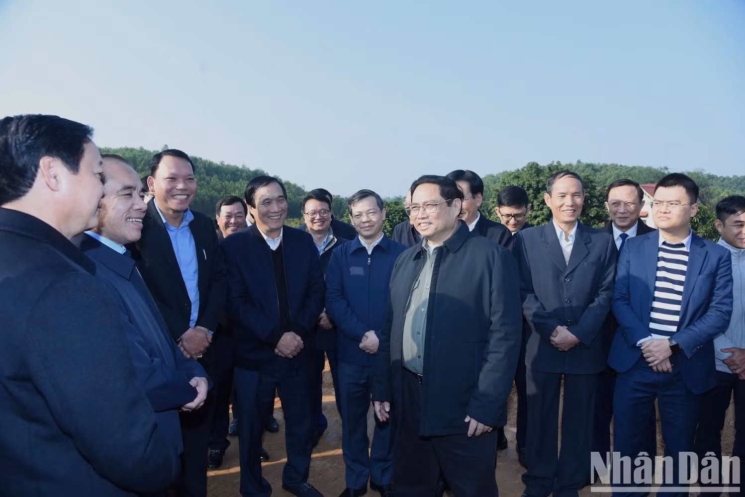 El premier llega a la provincia de Phu Tho.