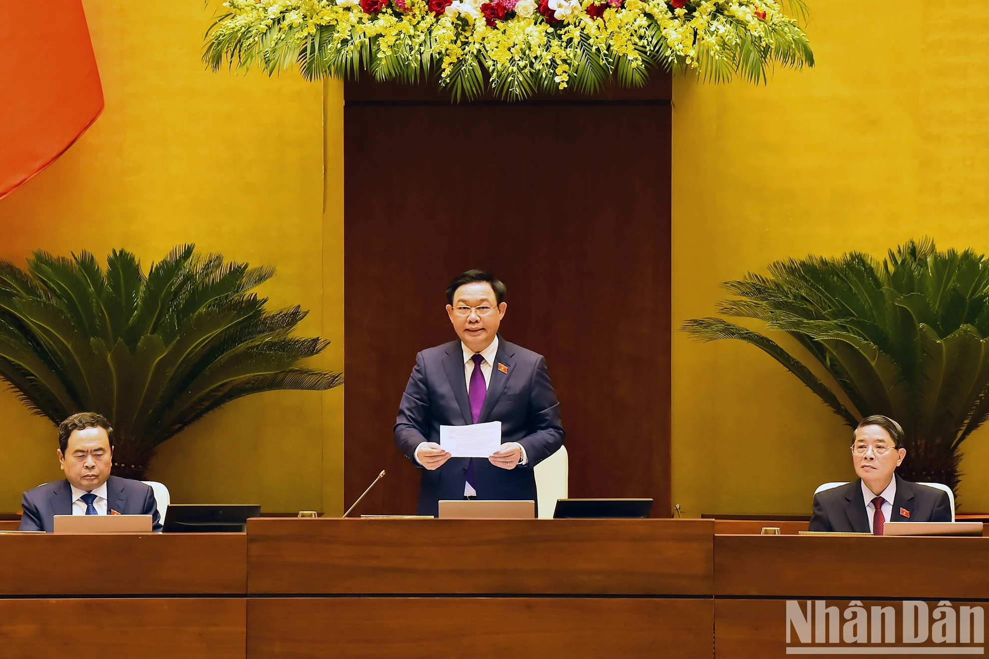 El presidente de la Asamblea Nacional, Vuong Dinh Hue, interviene en la cita. El presidente de la Asamblea Nacional, Vuong Dinh Hue, interviene en la cita.