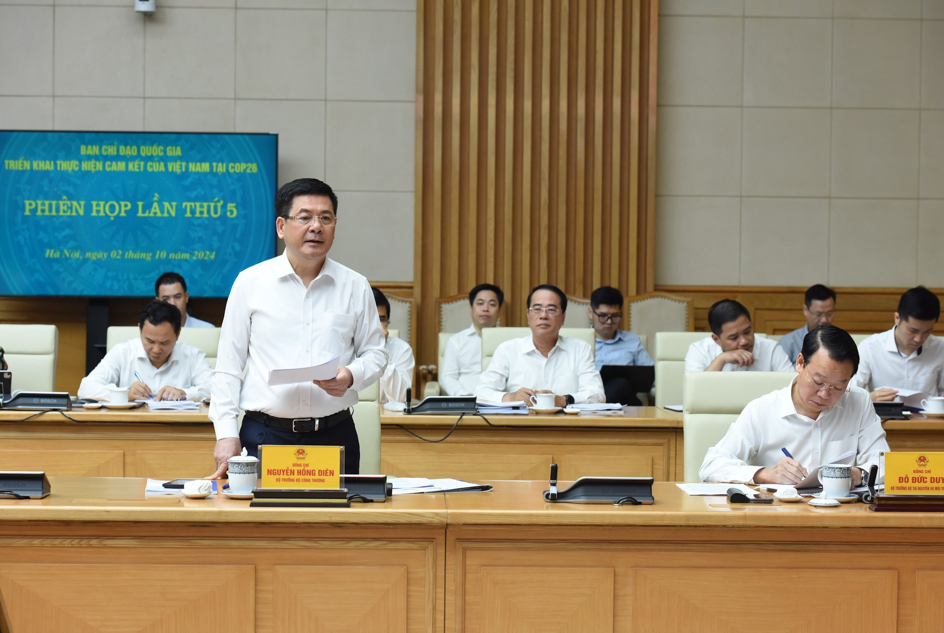 El ministro de Industria y Comercio, Nguyen Hong Dien. El ministro de Industria y Comercio, Nguyen Hong Dien.