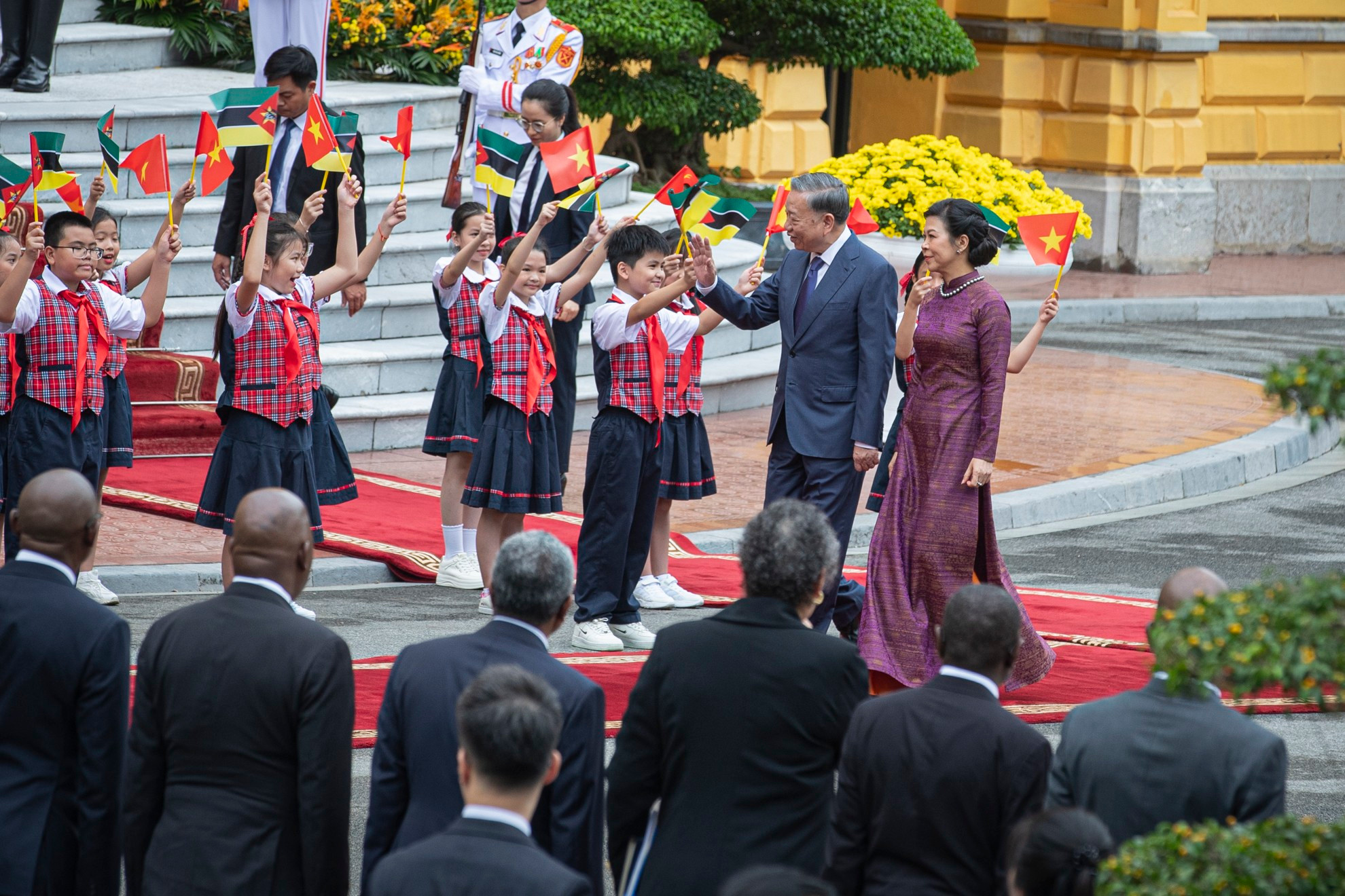 To Lam y su esposa en la ceremonia. To Lam y su esposa en la ceremonia.