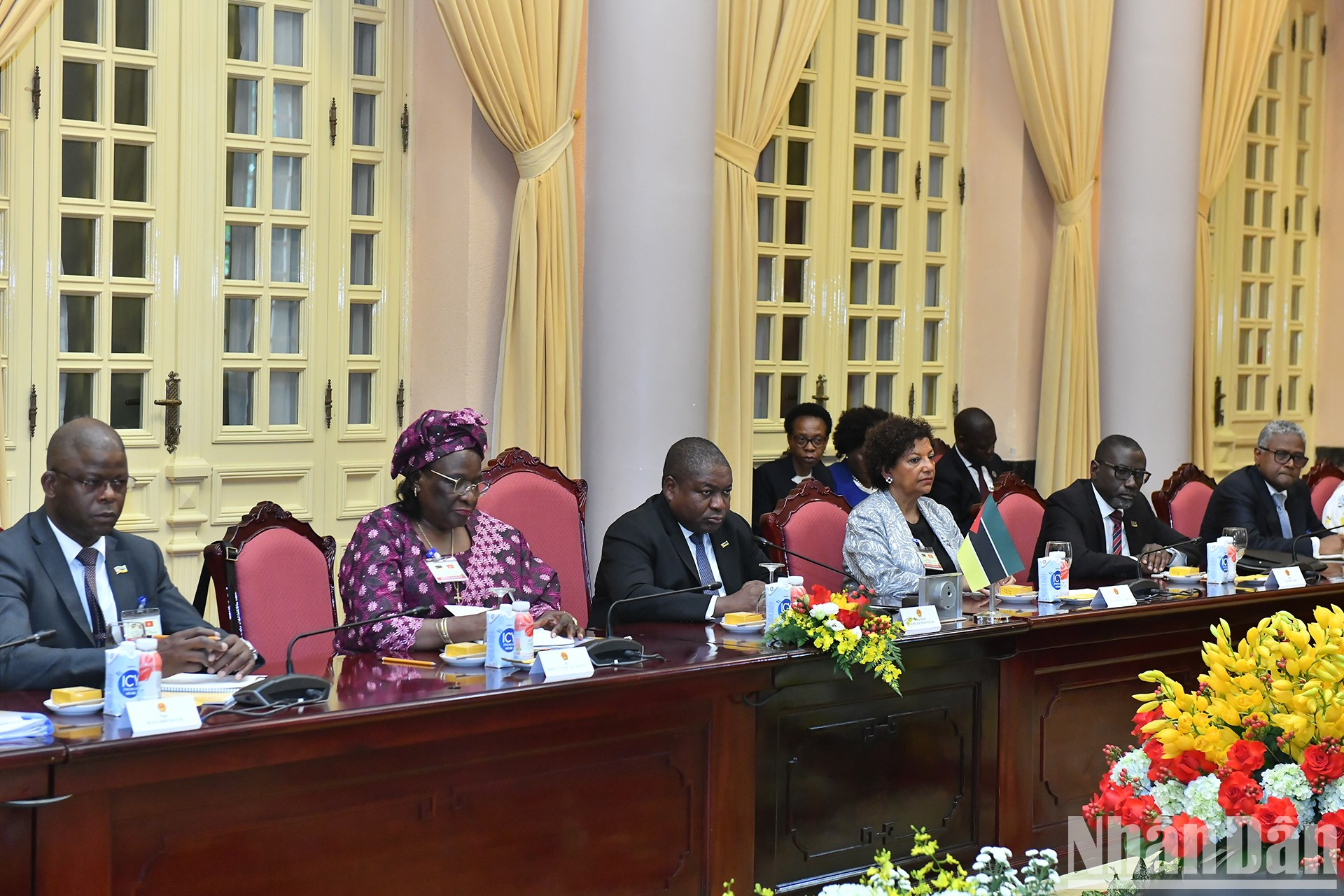 Miembros de la delegación del país africano. Miembros de la delegación del país africano.