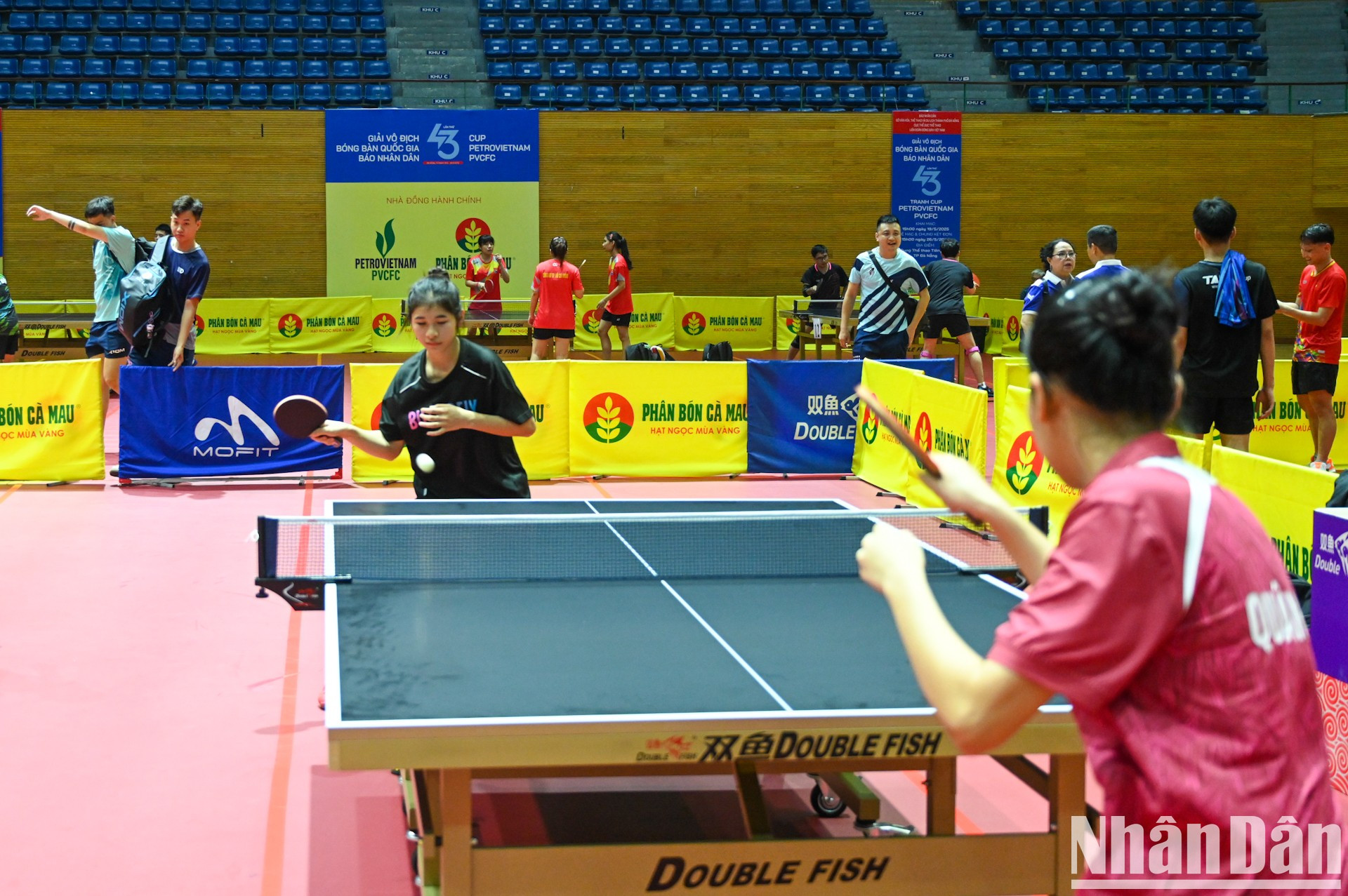 El campeonato de este año conmemora el 135 aniversario del natalicio del Presidente Ho Chi Minh, el 80 aniversario de la Revolución de Agosto y el Día Nacional. El campeonato de este año conmemora el 135 aniversario del natalicio del Presidente Ho Chi Minh, el 80 aniversario de la Revolución de Agosto y el Día Nacional.