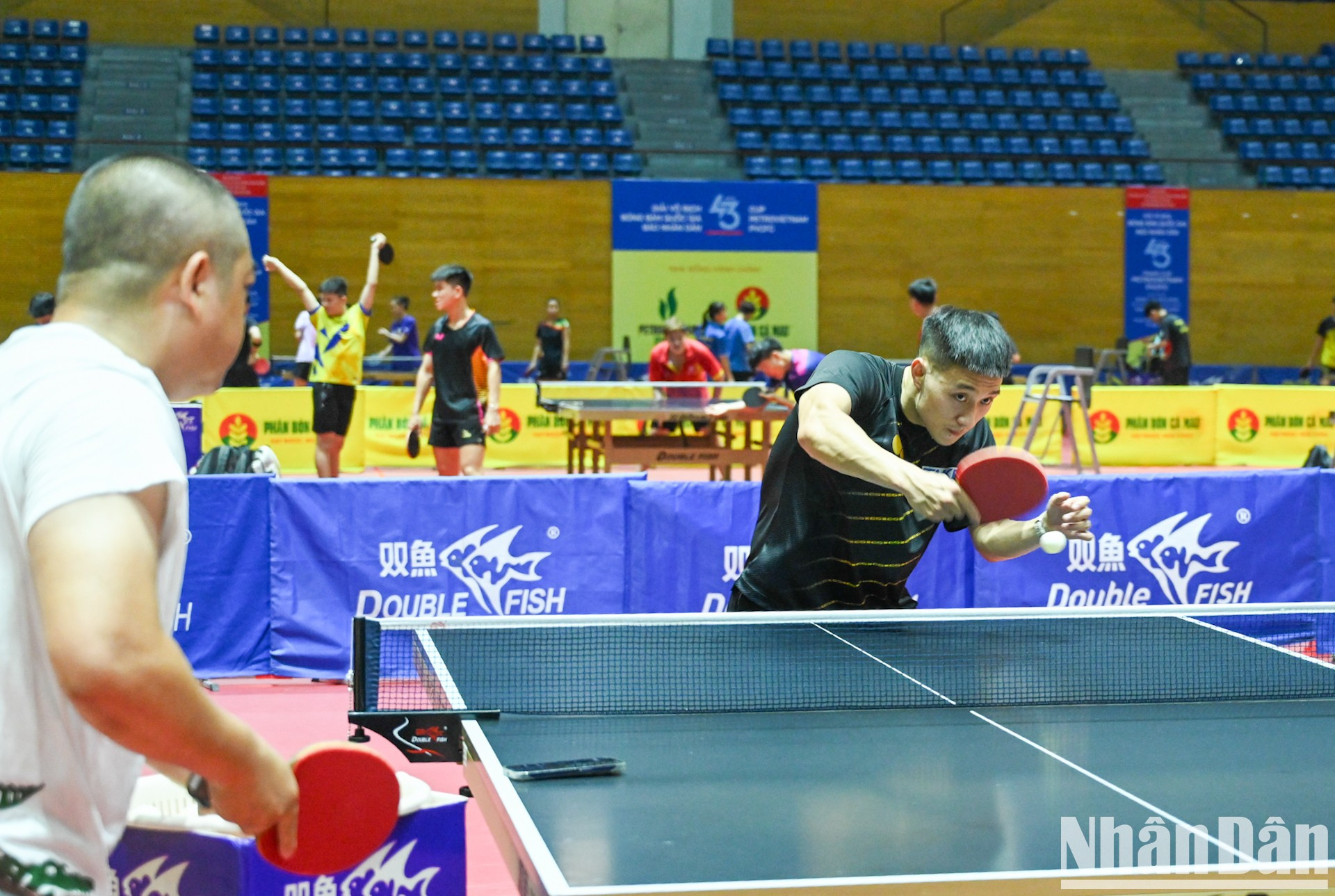 Los atletas practican para el torneo. Los atletas practican para el torneo.