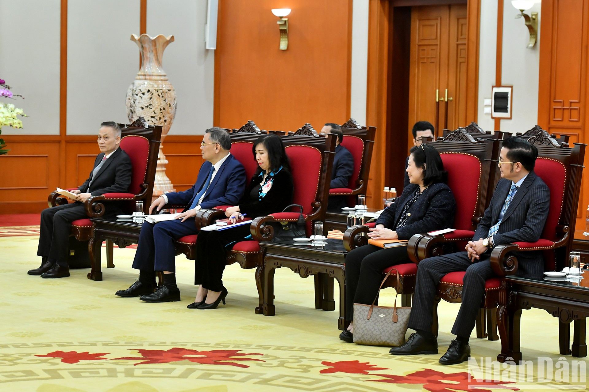 Representantes del país anfitrión.