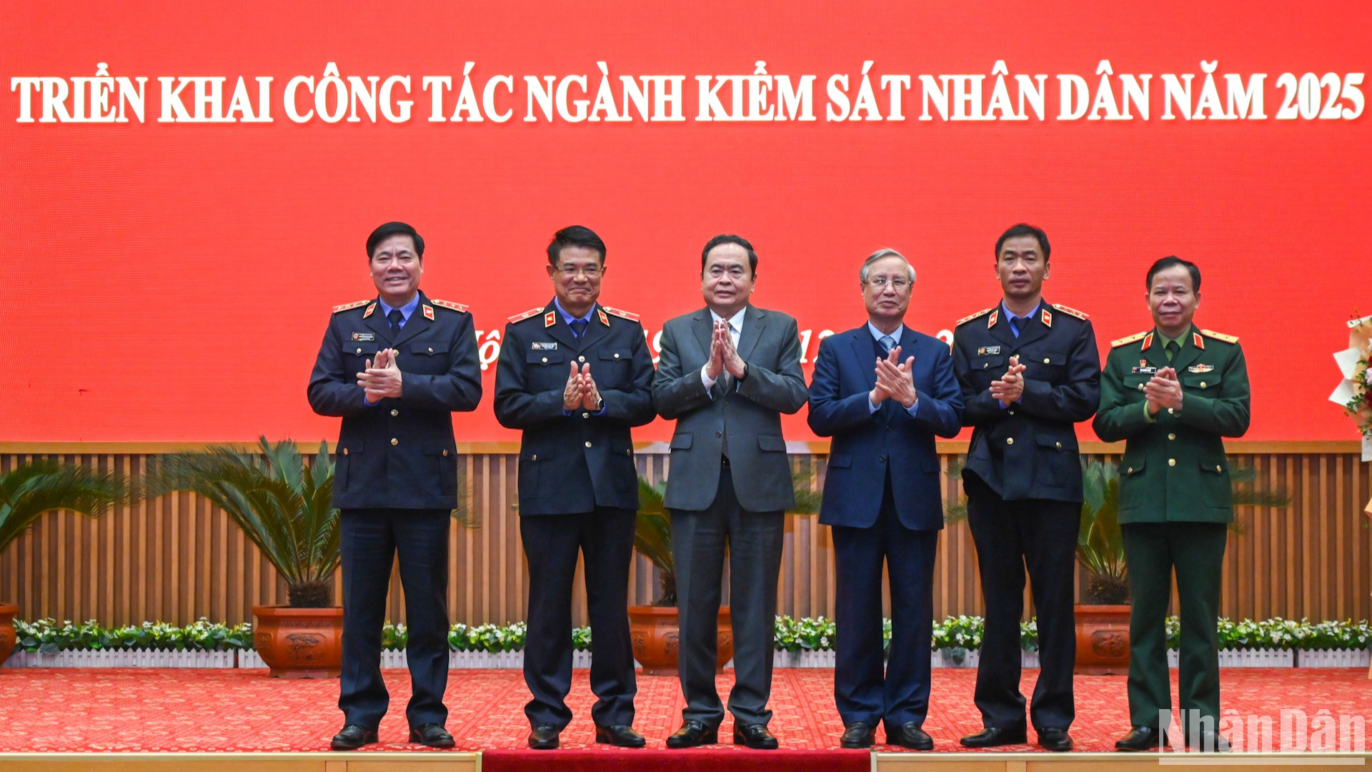 [Foto] Jefe del Legislativo vietnamita asiste a conferencia de la Fiscalía Popular