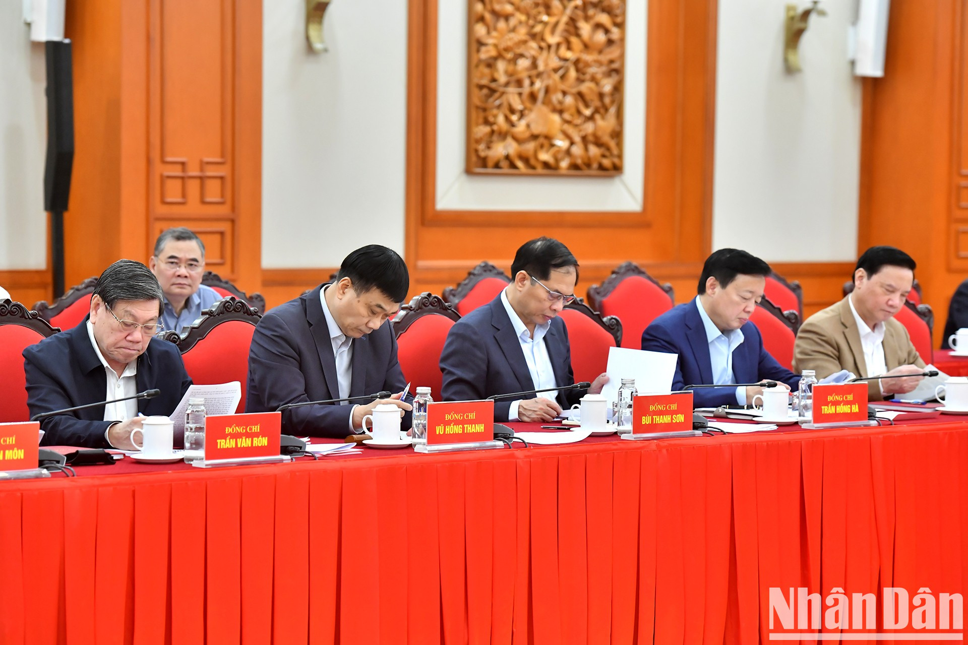 Miembros del Subcomité de Documentos del XIV Congreso Nacional del PCV. Miembros del Subcomité de Documentos del XIV Congreso Nacional del PCV.