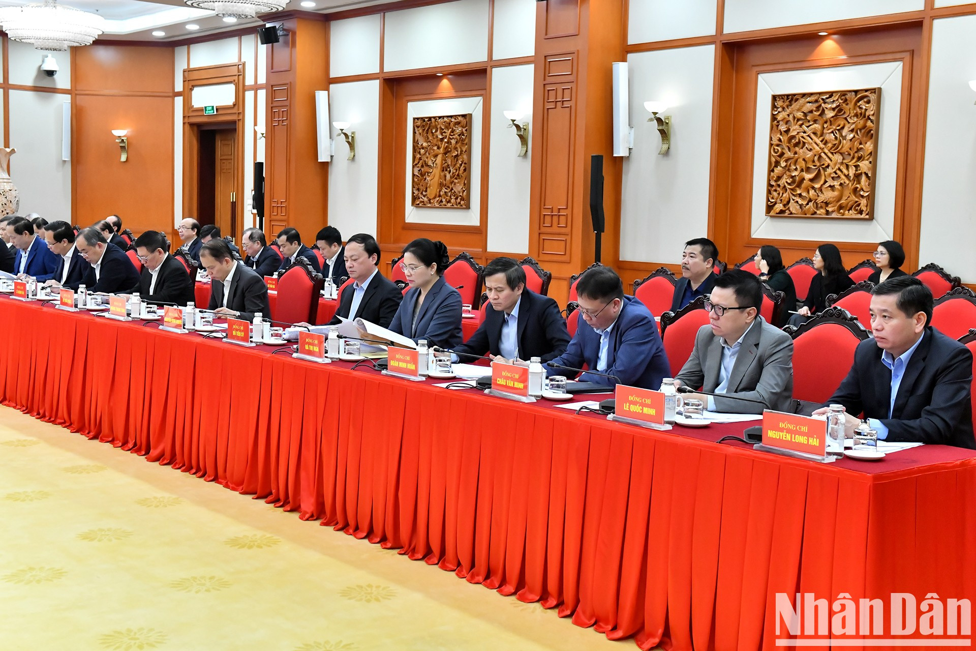 Miembros del Subcomité de Documentos del XIV Congreso Nacional del PCV. Miembros del Subcomité de Documentos del XIV Congreso Nacional del PCV.