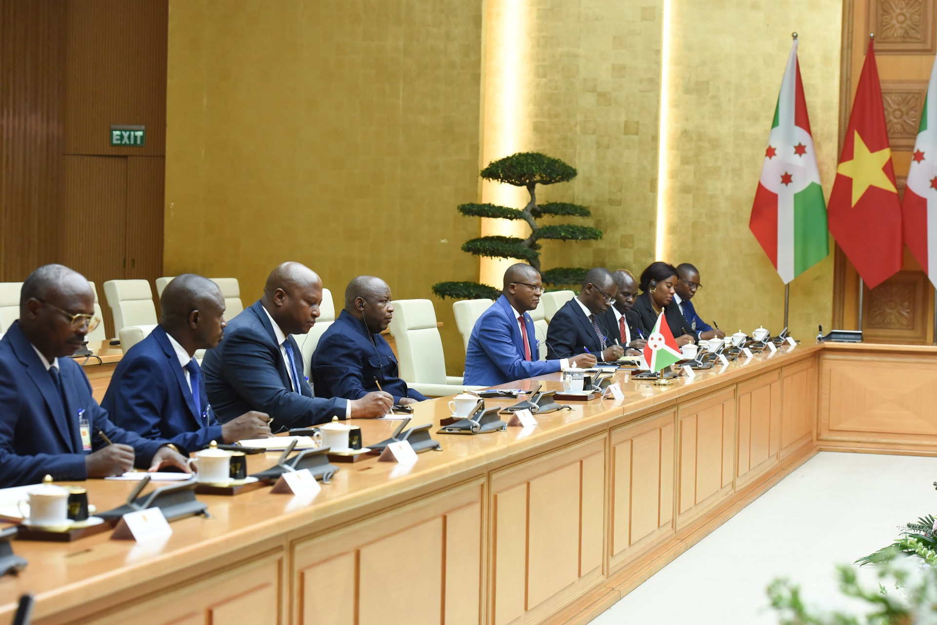 Miembros de la delegación burundesa. Miembros de la delegación burundesa.