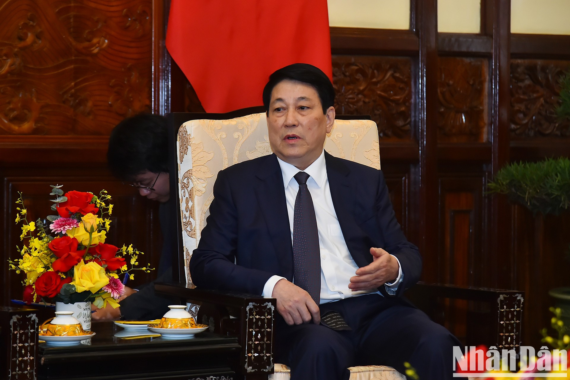 El dirigente vietnamita interviene. El dirigente vietnamita interviene.