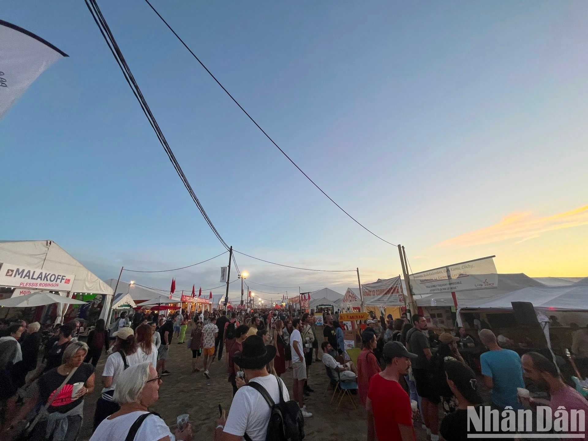 Visitantes al evento.