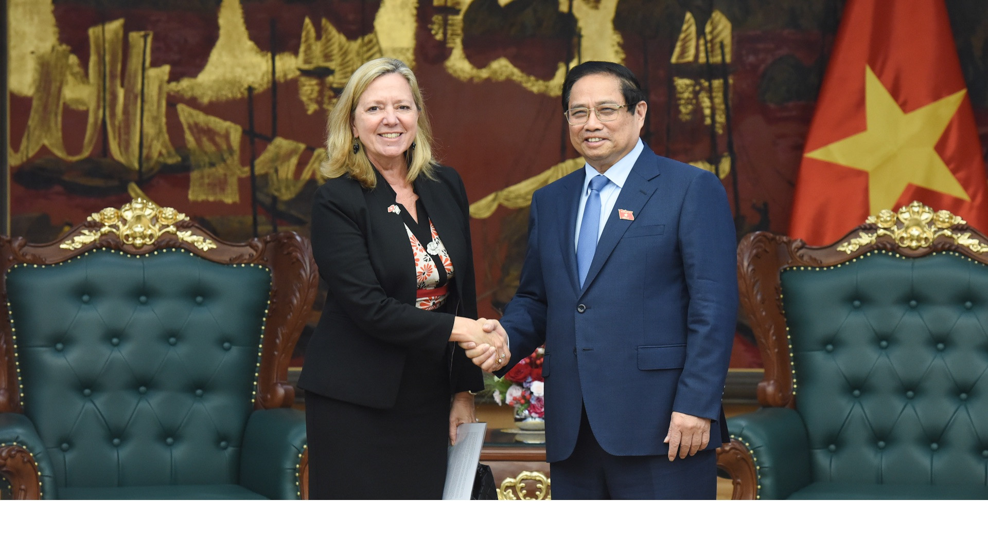 [Foto] Premier vietnamita se reúne con directora de Banco Mundial para países indochinos