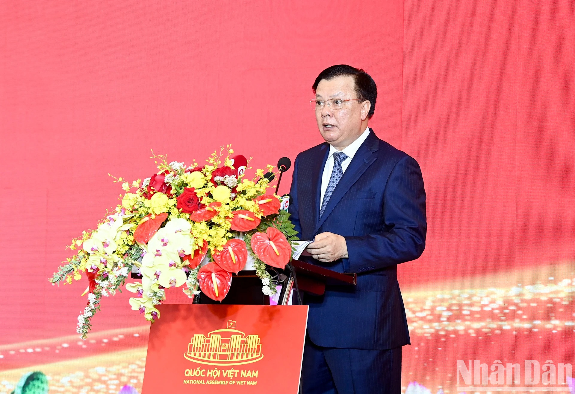 El secretario del Comité partidista en la capital, Dinh Tien Dung, interviene en el evento. El secretario del Comité partidista en la capital, Dinh Tien Dung, interviene en el evento.