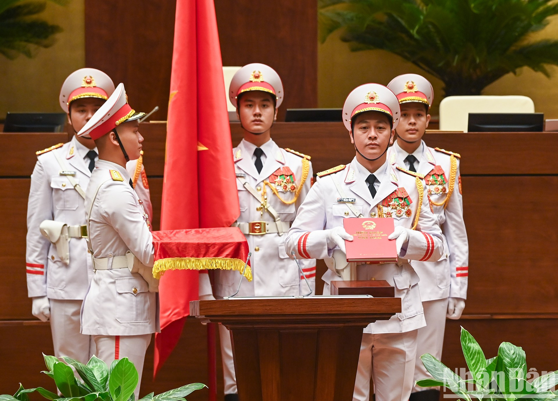 En la ceremonia de juramento. En la ceremonia de juramento.