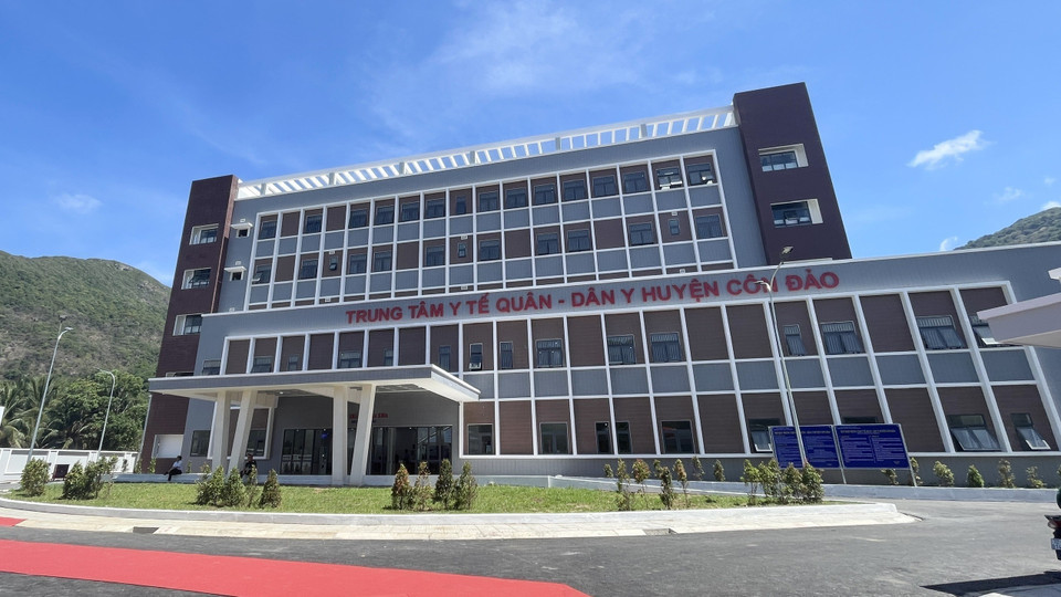 El Centro Médico Militar-Civil del distrito de Con Dao acaba de ser inaugurado y puesto en funcionamiento. El Centro Médico Militar-Civil del distrito de Con Dao acaba de ser inaugurado y puesto en funcionamiento.