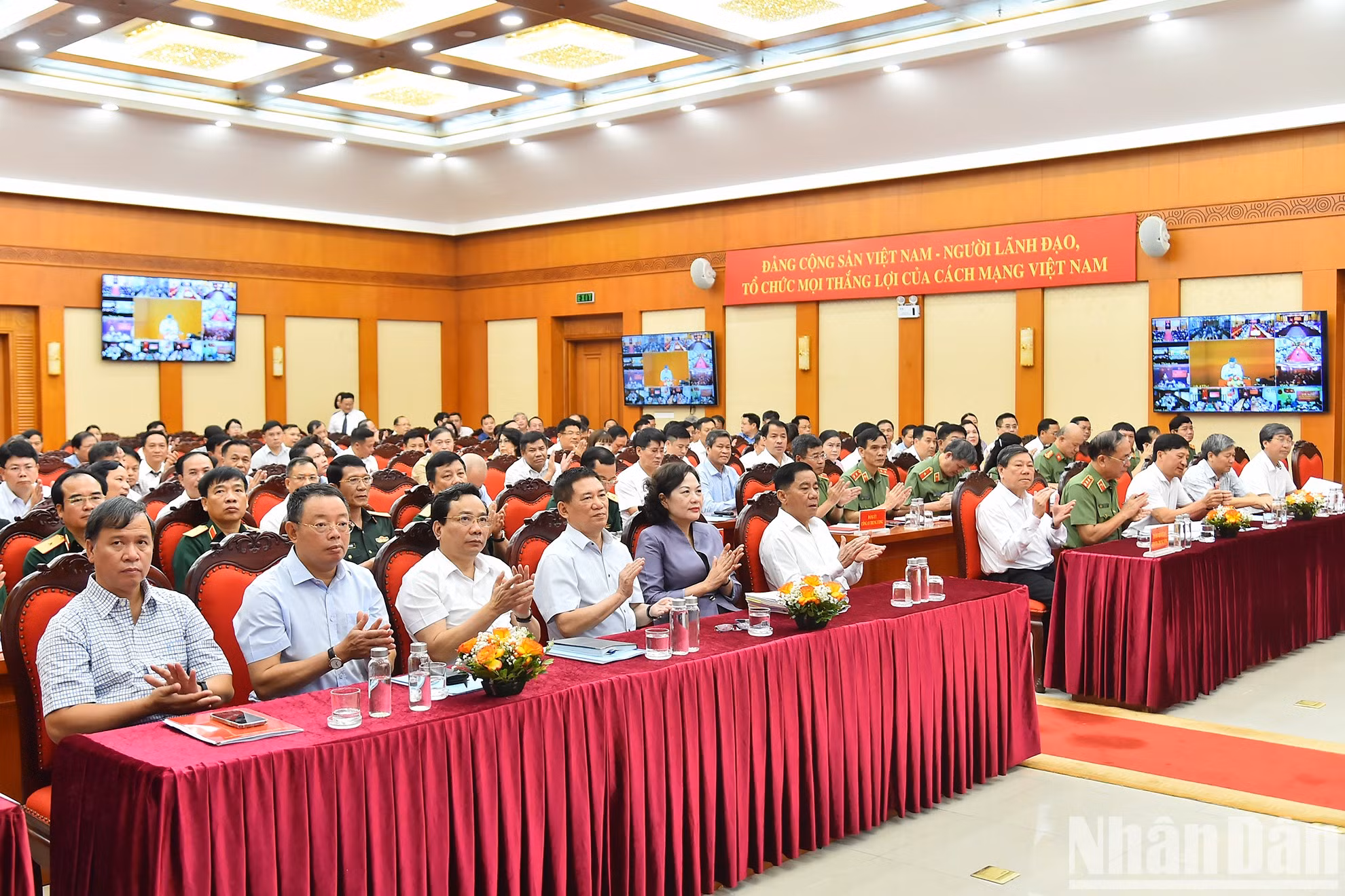 Escena de la reunión.