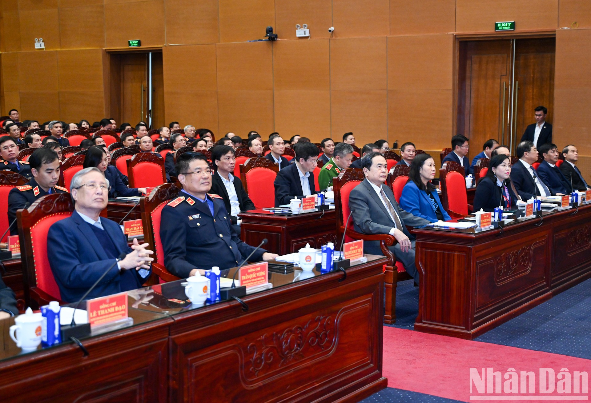 El jefe del Legislativo y los delegados. El jefe del Legislativo y los delegados.