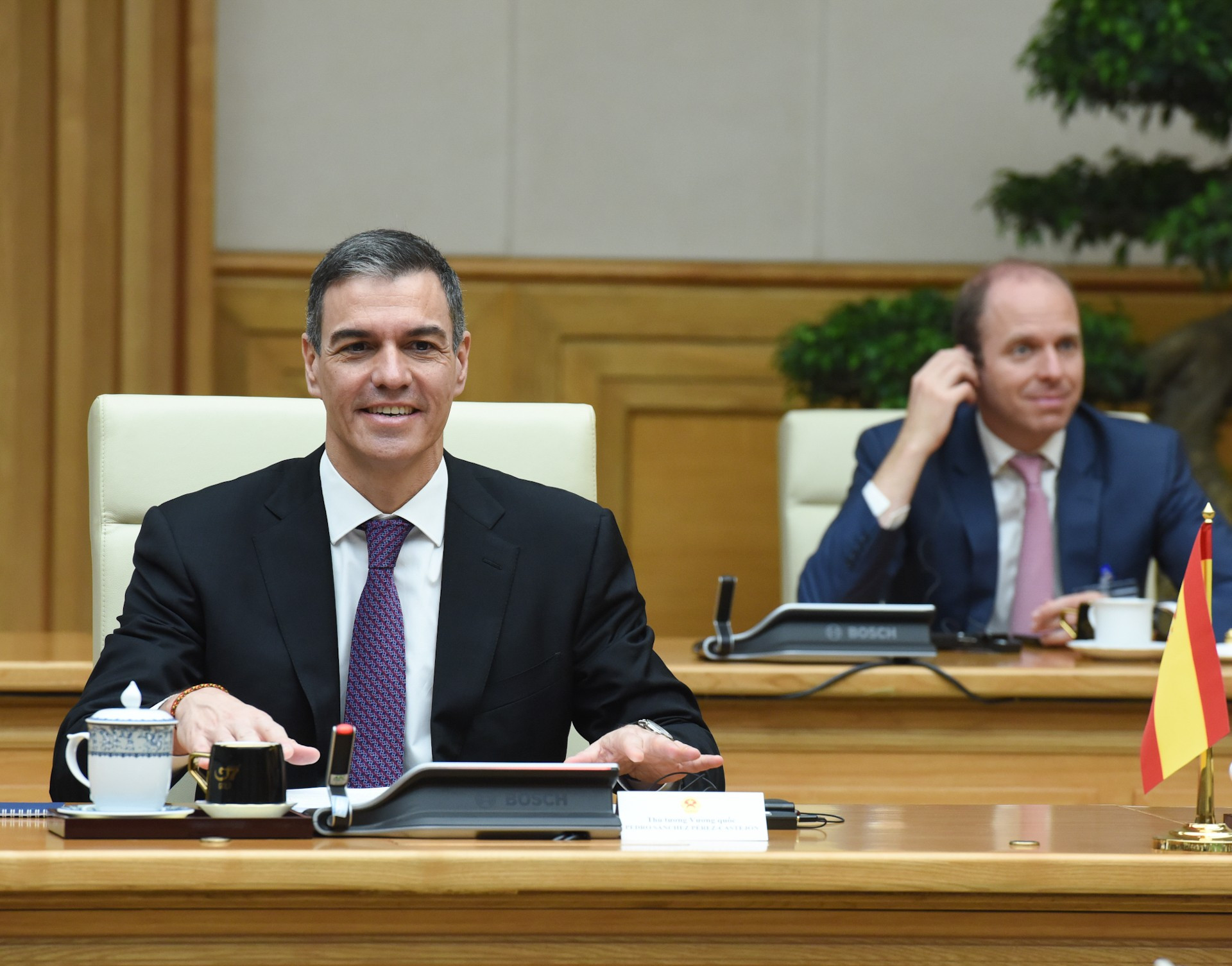 [Foto] Premier vietnamita sostiene conversaciones con presidente del Gobierno de España ảnh 7