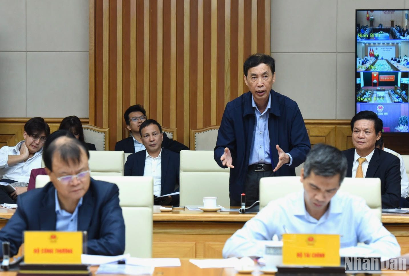 Un experto comparte opiniones sobre riesgos que enfrenta el turismo.