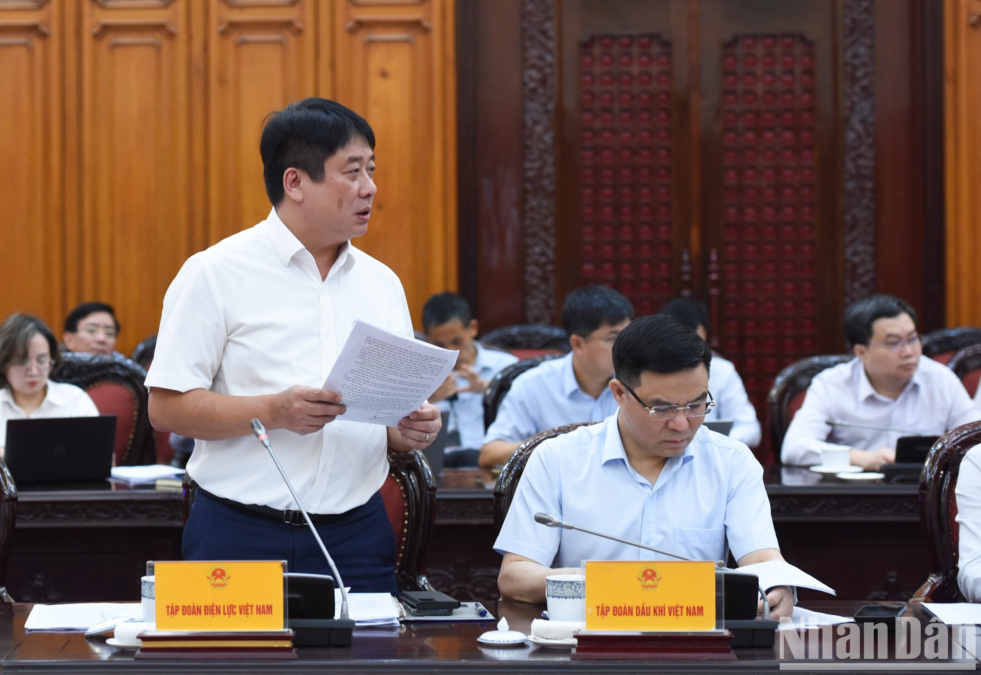 El director general de la Corporación de Electricidad de Vietnam, Nguyen Anh Tuan.