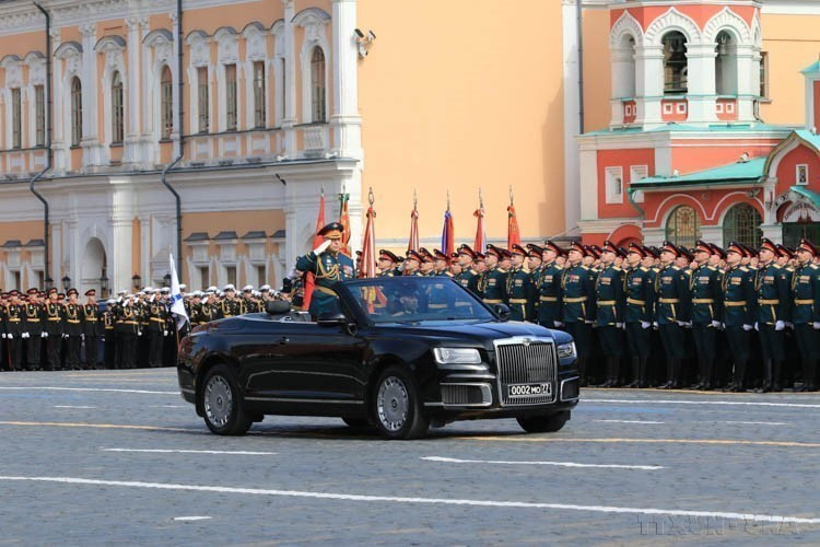 Desfile para celebrar el 77 aniversario de la Victoria sobre el Fascismo (1945-2022), en la Plaza Roja de Moscú (Rusia, 9 de mayo de 2022). Desfile para celebrar el 77 aniversario de la Victoria sobre el Fascismo (1945-2022), en la Plaza Roja de Moscú (Rusia, 9 de mayo de 2022).