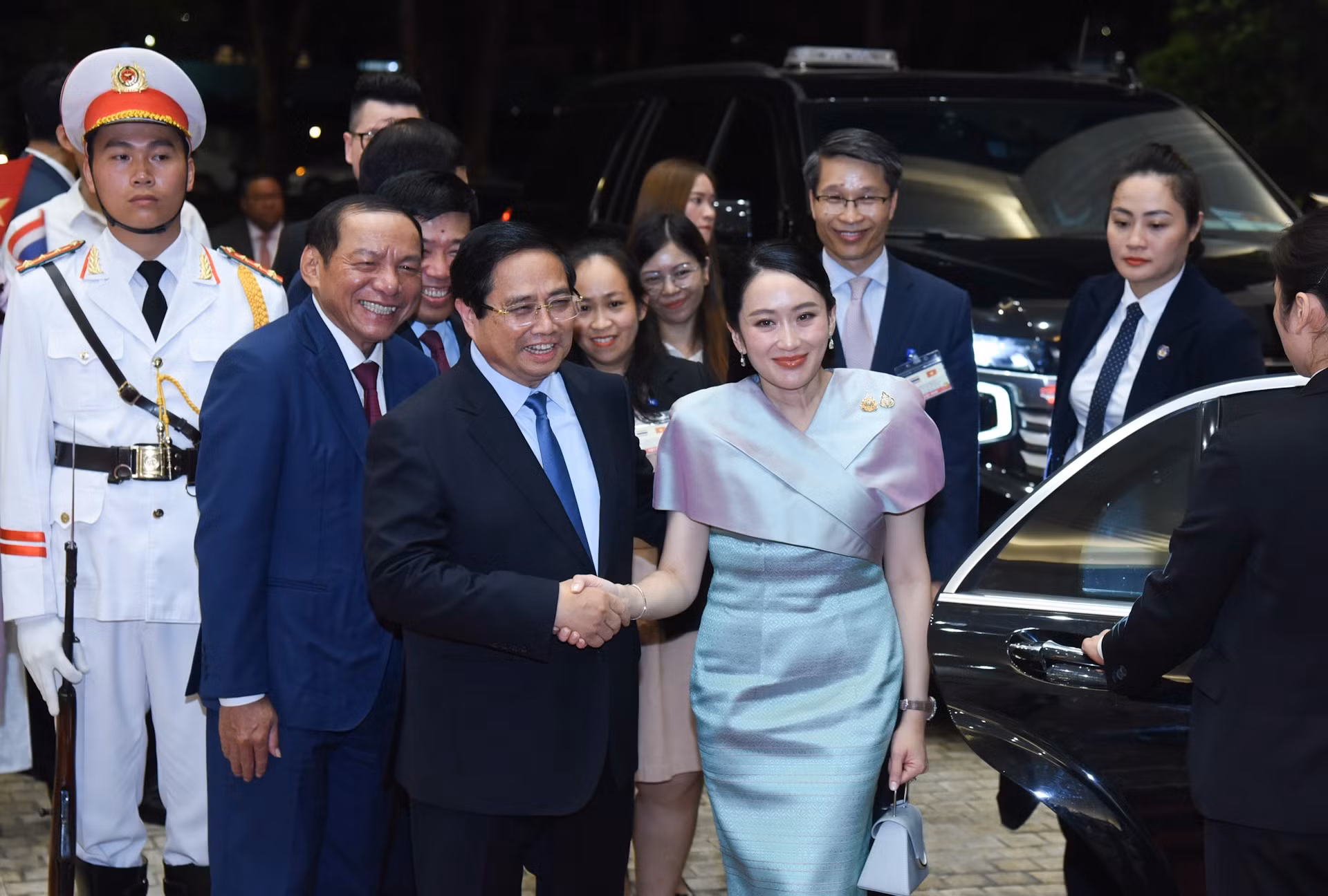 El premier Pham Minh Chinh recibe a la primera ministra de Tailandia, Paetongtarn Shinawatra. El premier Pham Minh Chinh recibe a la primera ministra de Tailandia, Paetongtarn Shinawatra.