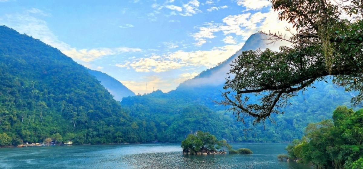 Perderse en otoño en lago vietnamita de Ba Be ảnh 3 Perderse en otoño en lago vietnamita de Ba Be ảnh 3