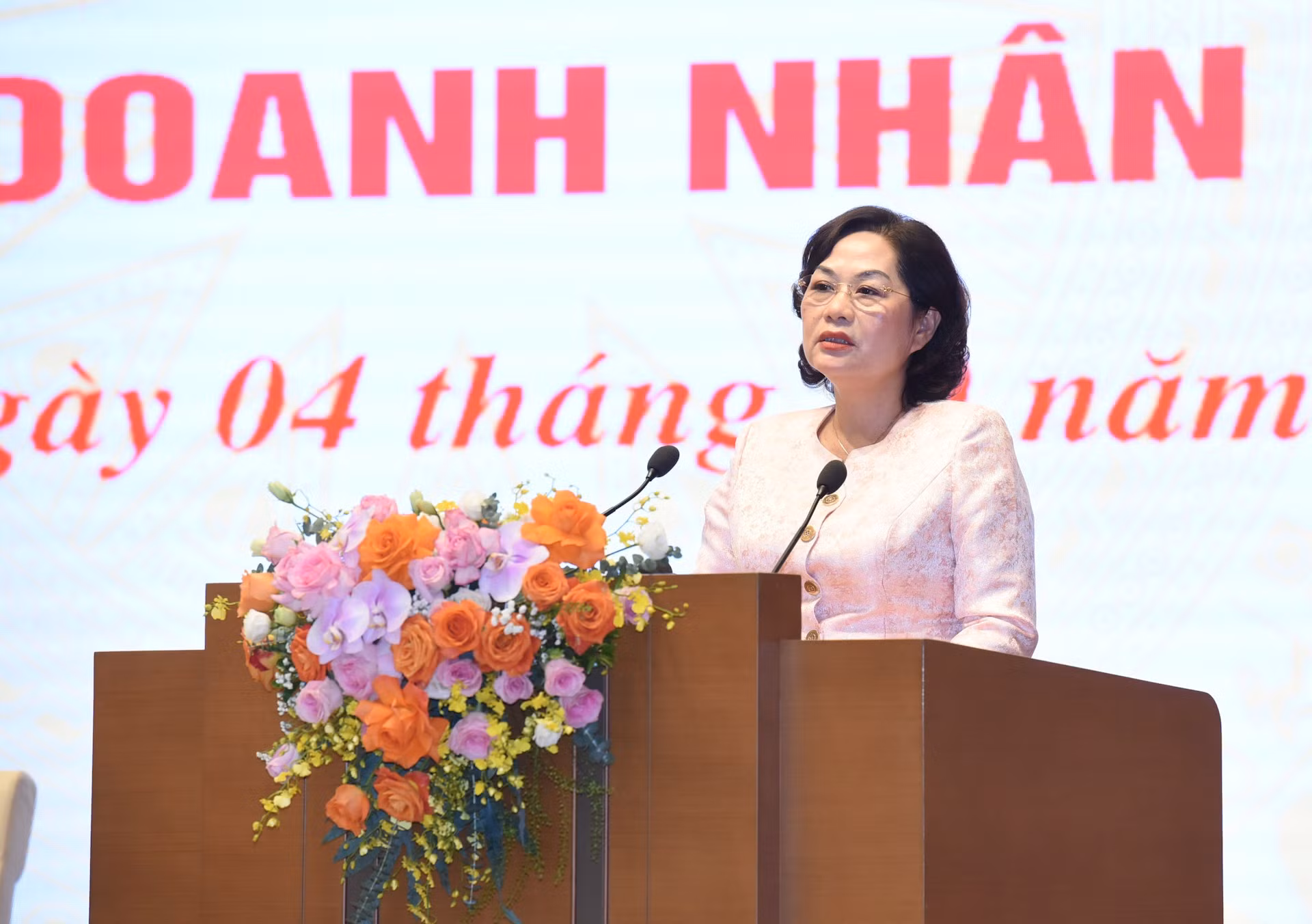 La gobernadora del Banco Estatal de Vietnam, Nguyen Thi Hong, interviene en la cita. La gobernadora del Banco Estatal de Vietnam, Nguyen Thi Hong, interviene en la cita.