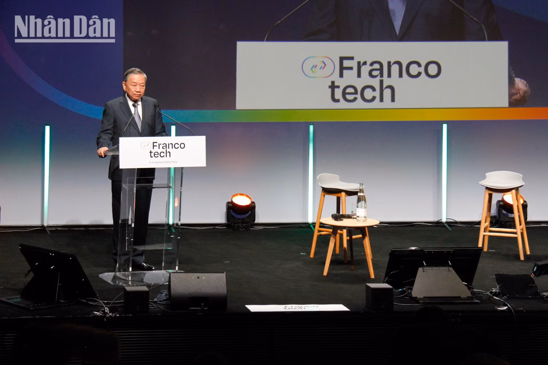 El secretario general del PCV y presidente de Vietnam, To Lam, asiste y pronuncia un discurso en el Foro Empresarial Francófono sobre innovación y creatividad en el marco de la 19ª Cumbre de Francofonía (Foto: KHAI HOAN).
