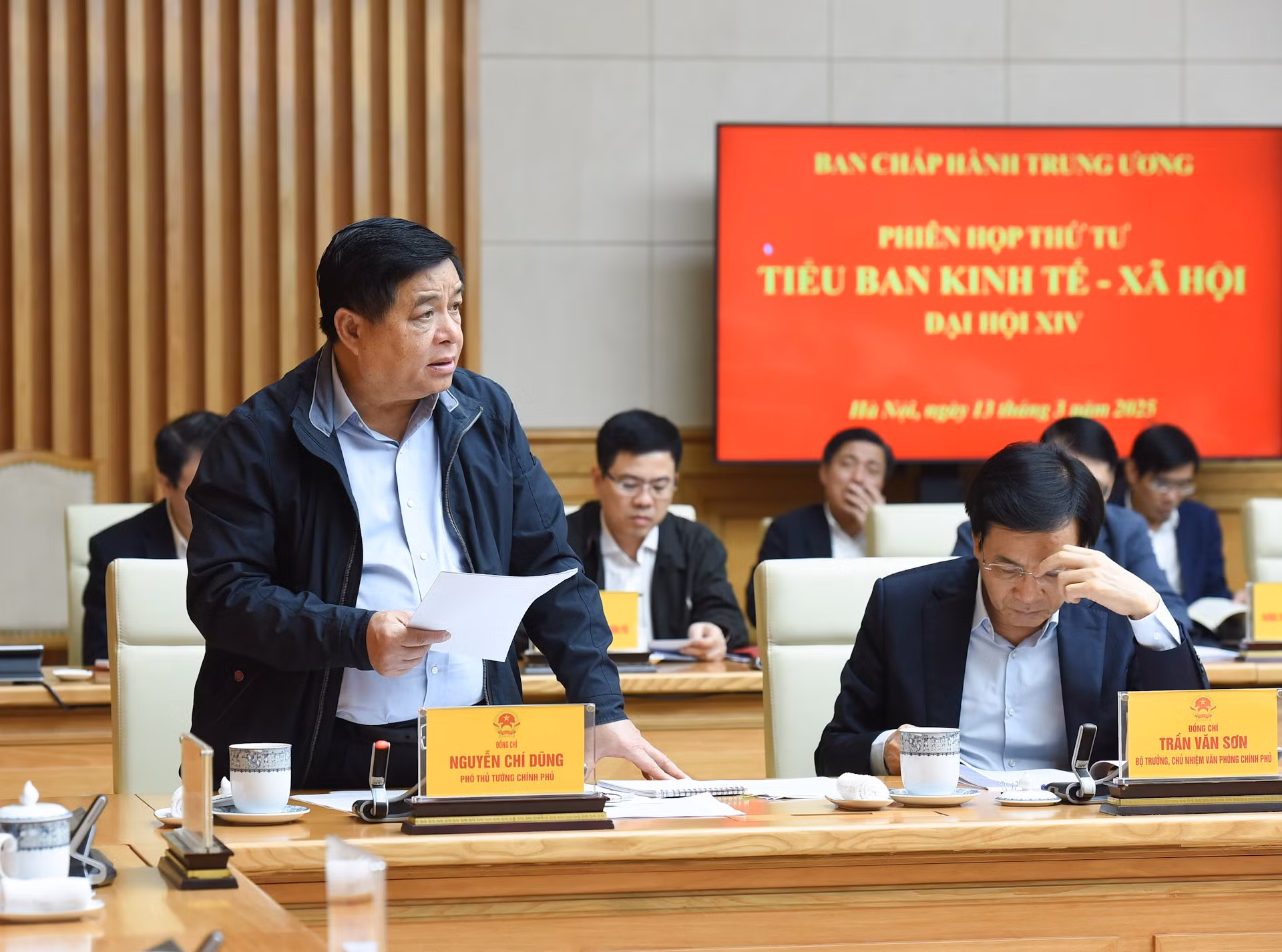El viceprimer ministro Nguyen Chi Dung, habla en la cita.
