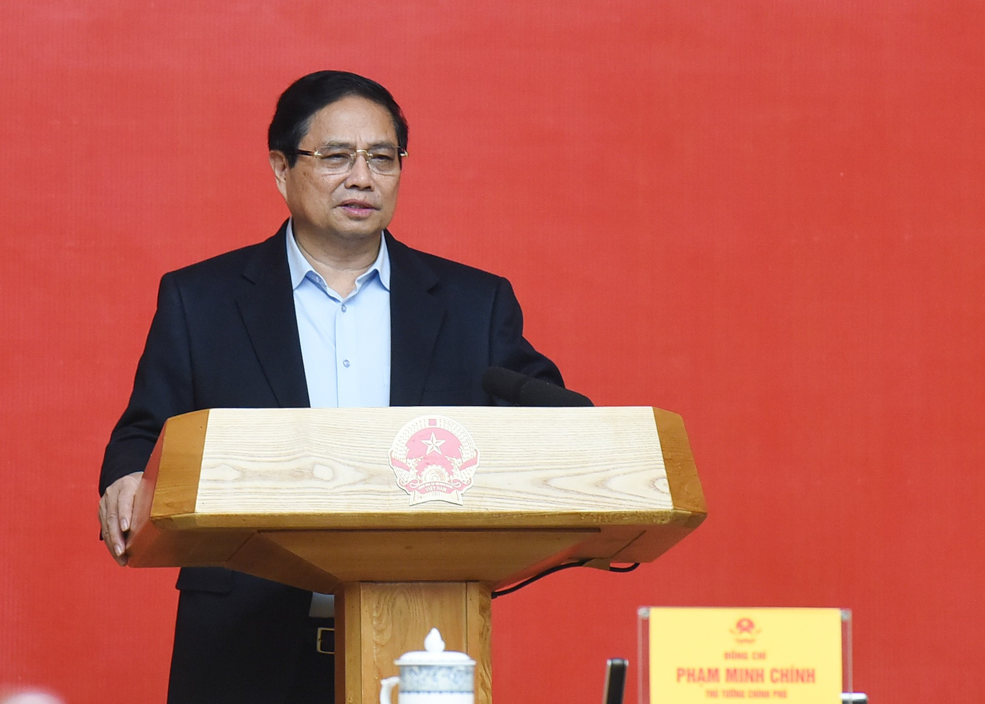 El primer ministro vietnamita, Pham Minh Chinh, habla en la cita. El primer ministro vietnamita, Pham Minh Chinh, habla en la cita.