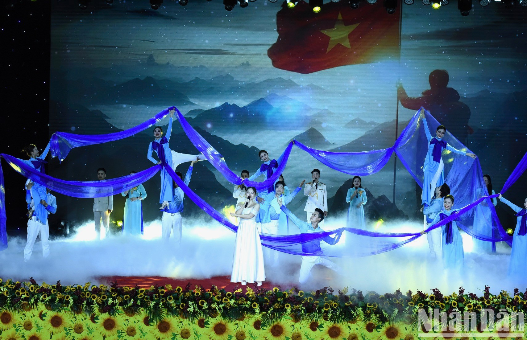 Una actuación artística en el evento. Una actuación artística en el evento.