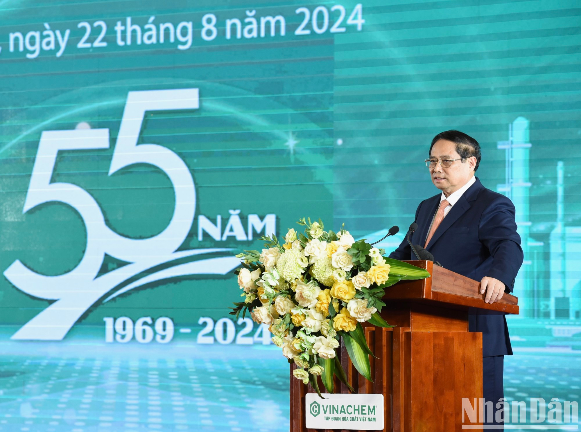 El jefe de Gobierno vietnamita habla en el evento.